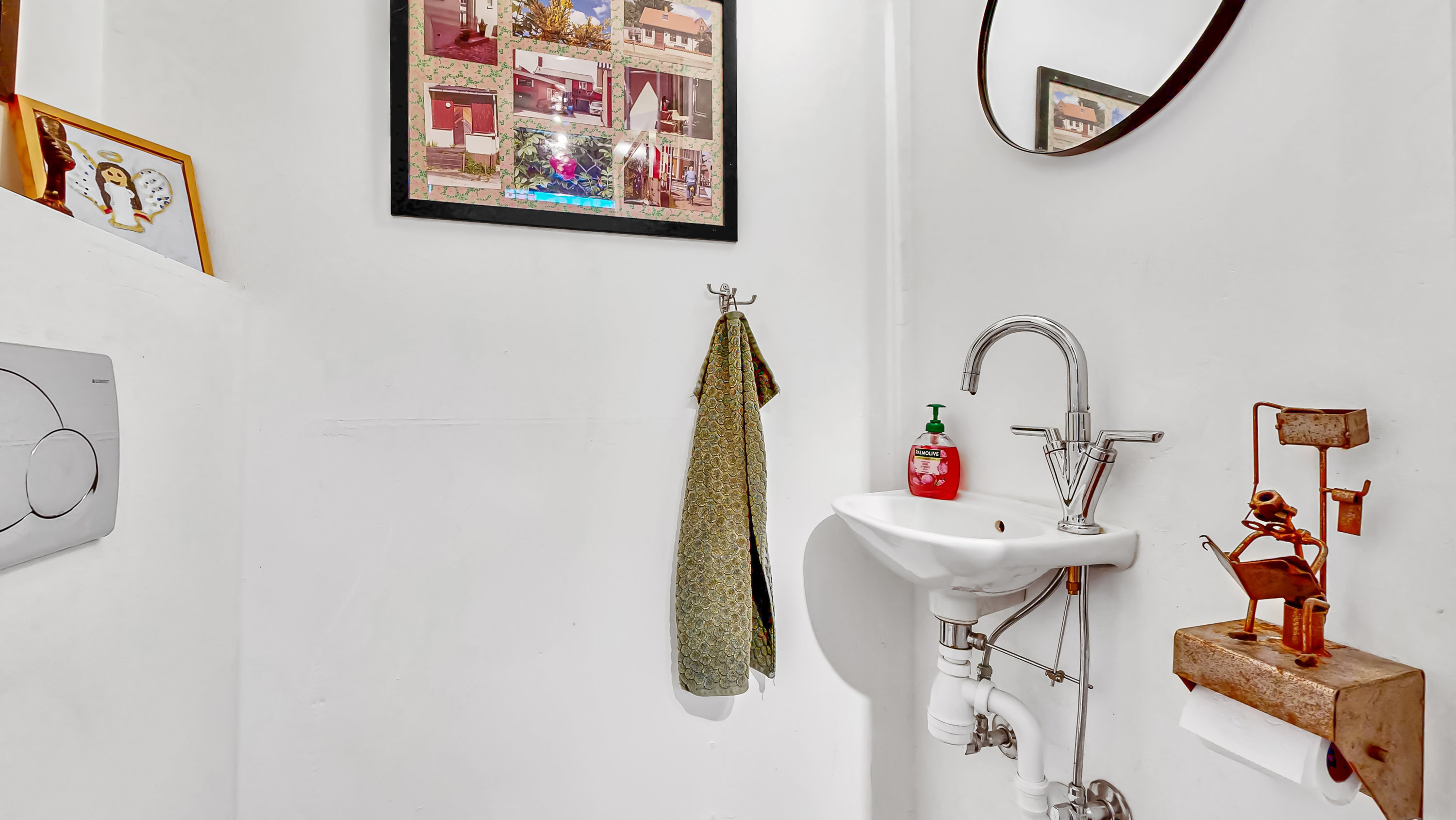 Fremhævet toilet billede i fuldskærmstilstand. Billede af Ryesgade 4, 8600 Silkeborg