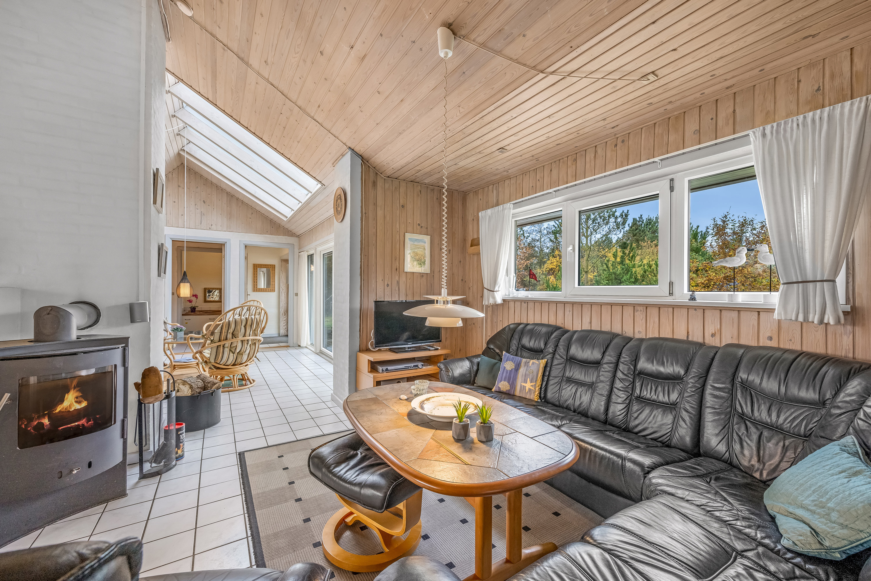 Fremhævet stue billede i fuldskærmstilstand. Billede af Søndervang 79, Lønne, 6830 Nørre Nebel