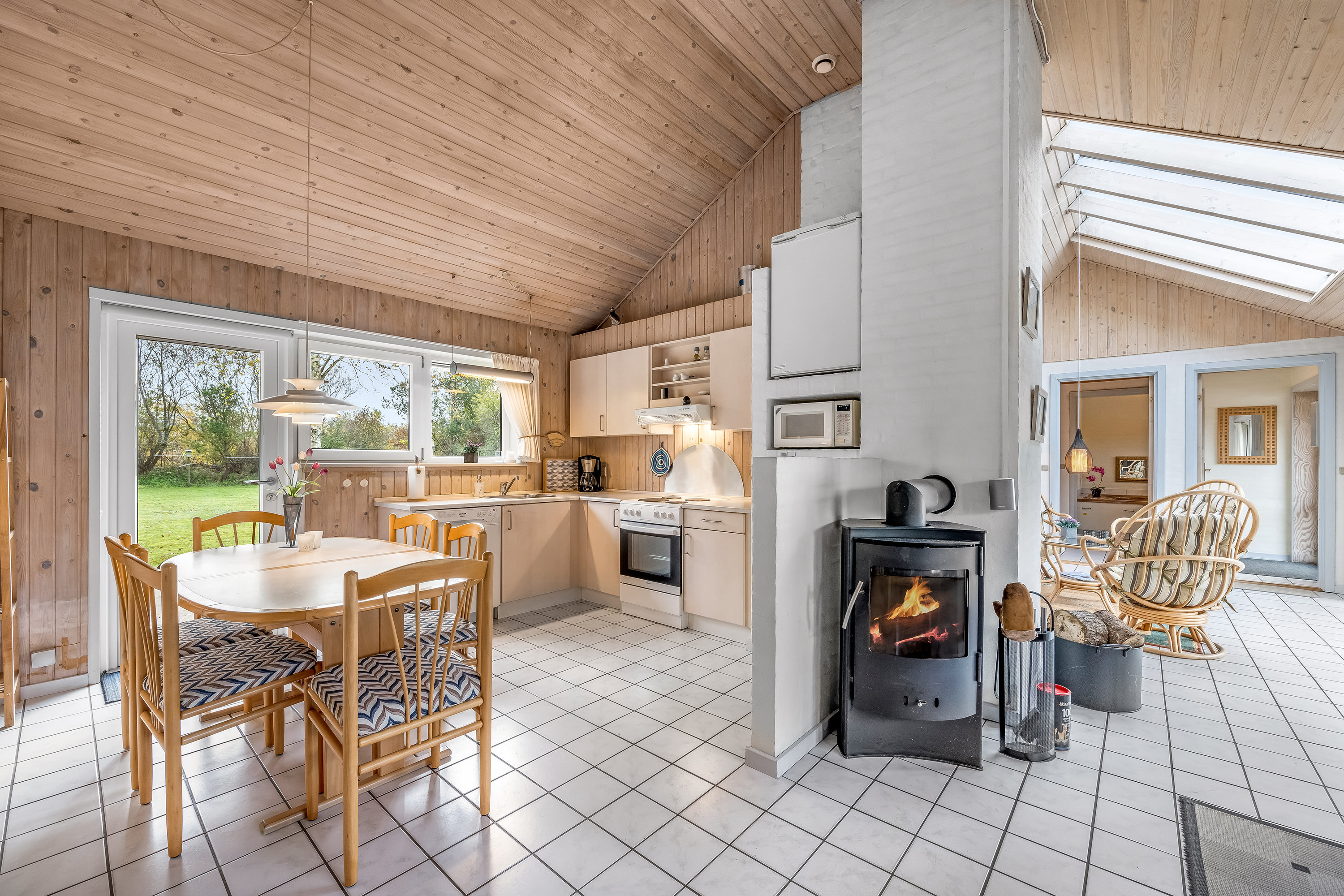 Fremhævet køkken billede i fuldskærmstilstand. Billede af Søndervang 79, Lønne, 6830 Nørre Nebel