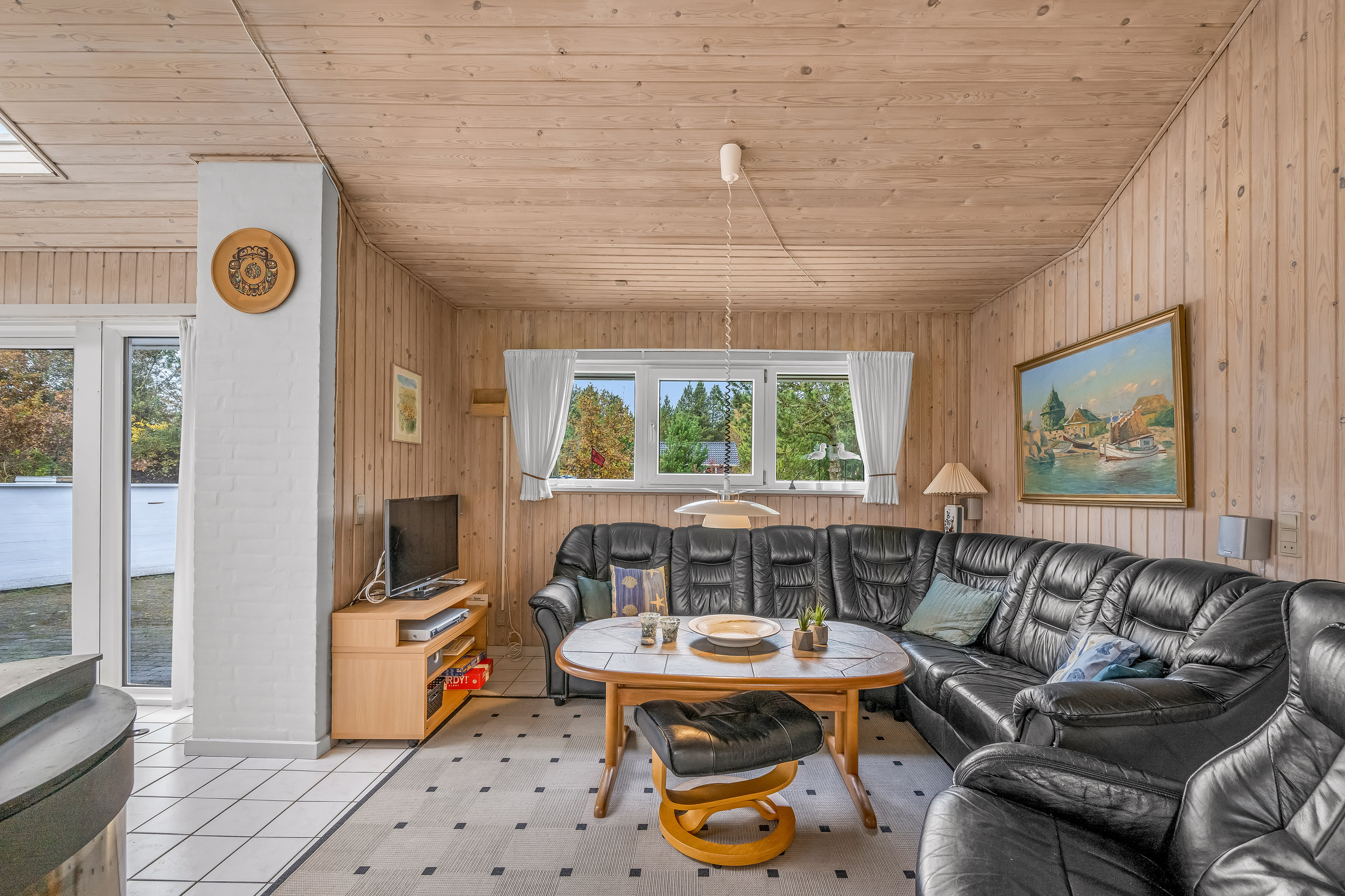 Fremhævet stue billede i fuldskærmstilstand. Billede af Søndervang 79, Lønne, 6830 Nørre Nebel