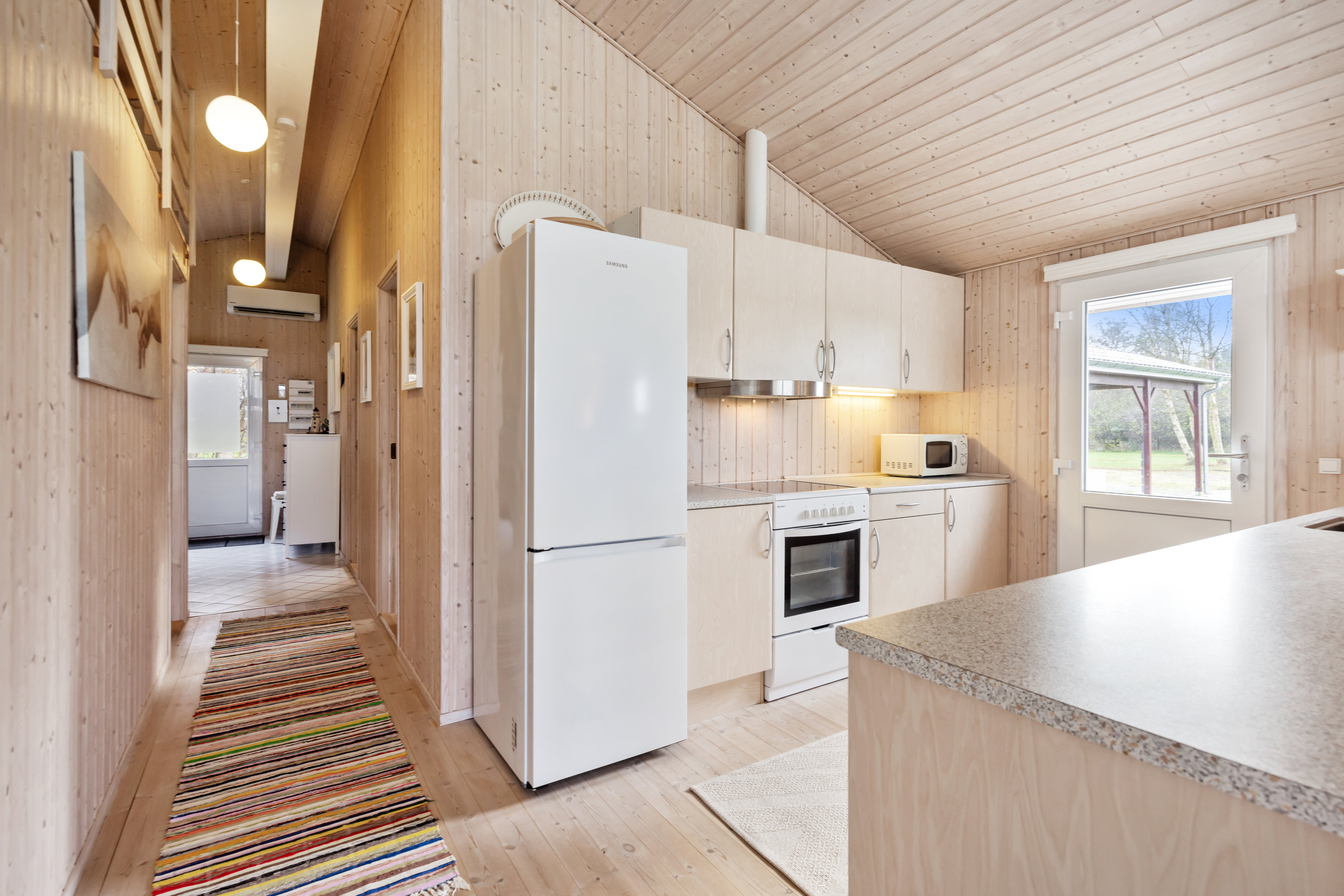 Fremhævet køkken billede i fuldskærmstilstand. Billede af Engdraget 8, Hou, 9370 Hals