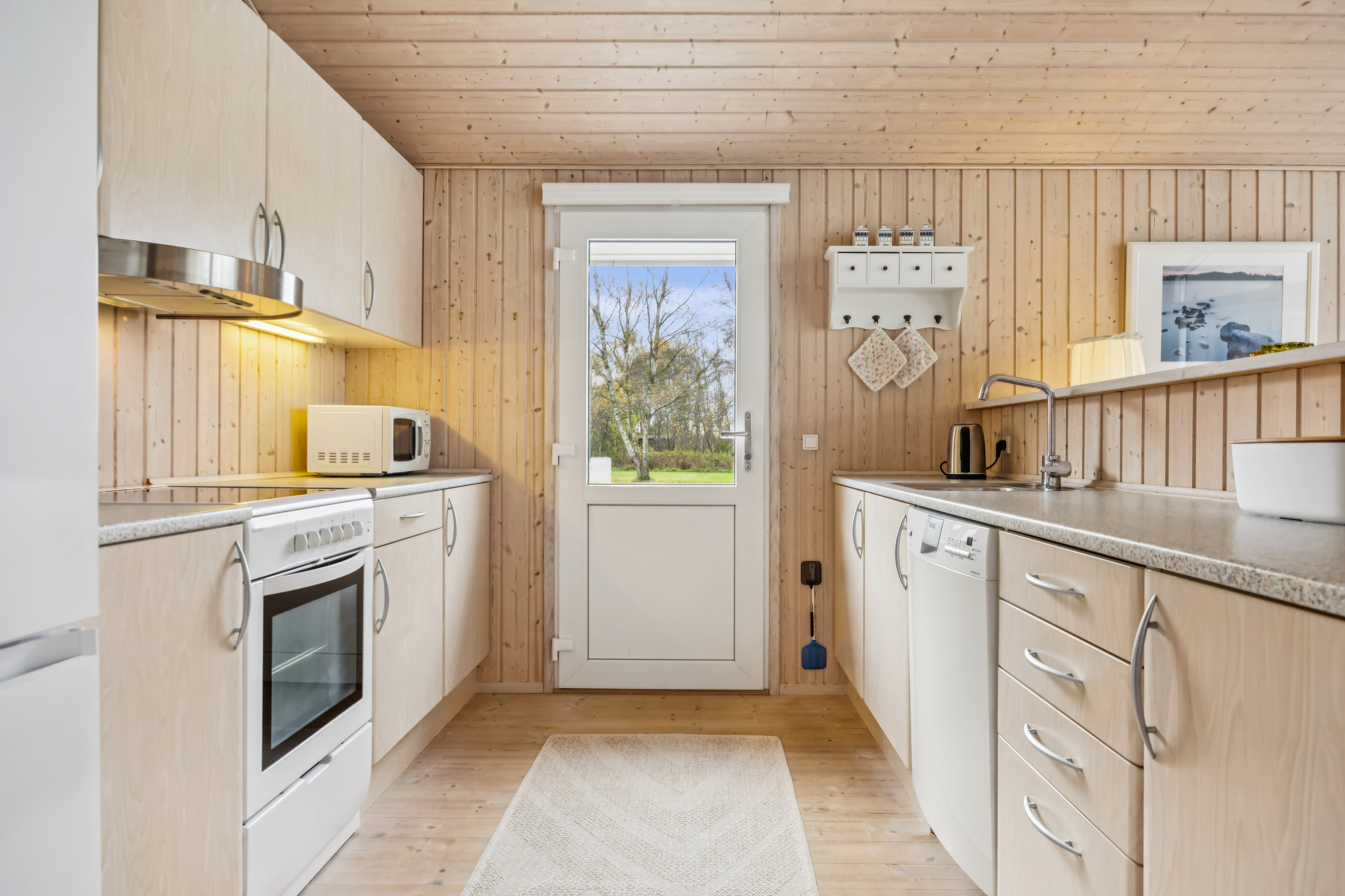 Fremhævet køkken billede i fuldskærmstilstand. Billede af Engdraget 8, Hou, 9370 Hals