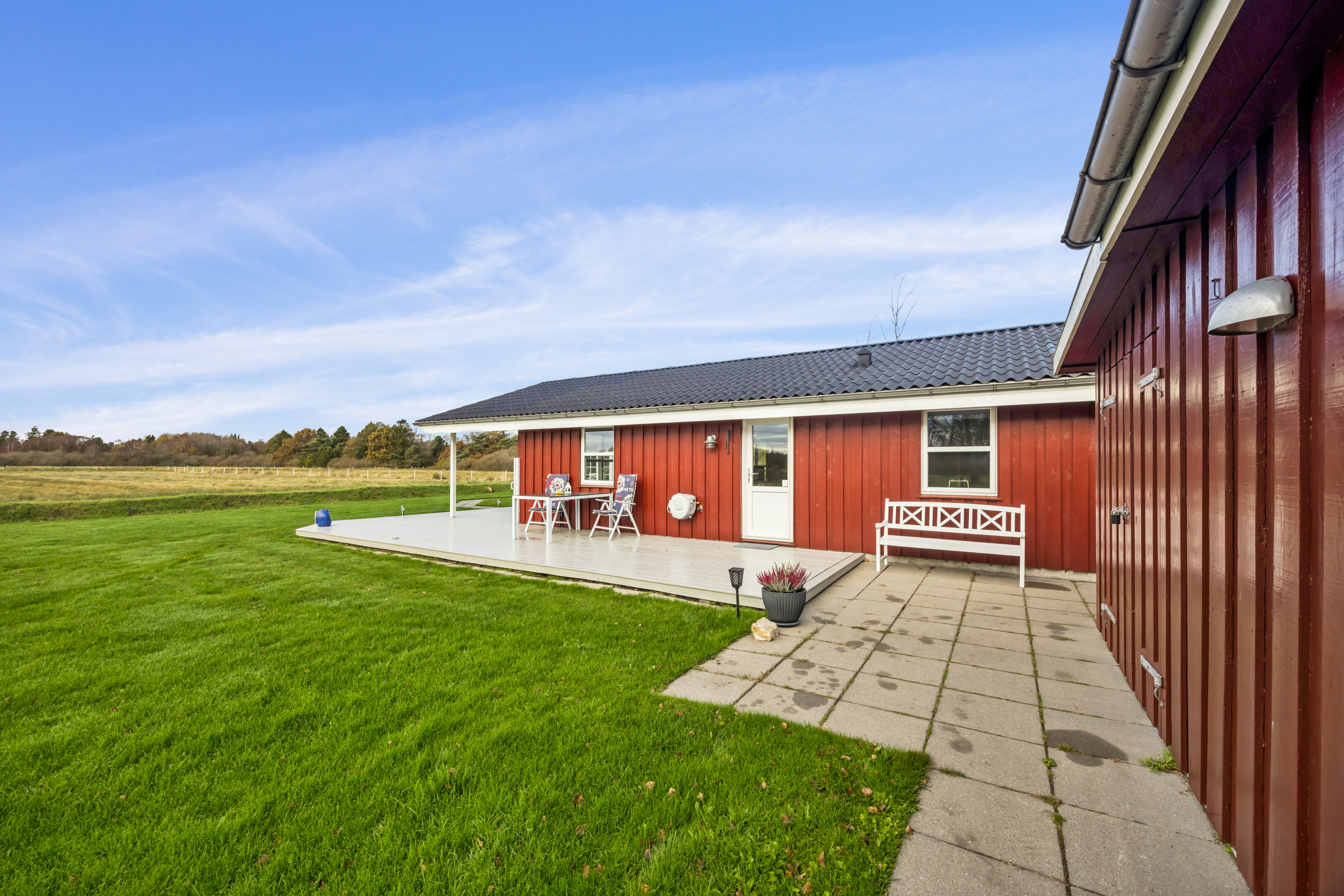 Fremhævet andet billede i fuldskærmstilstand. Billede af Engdraget 8, Hou, 9370 Hals