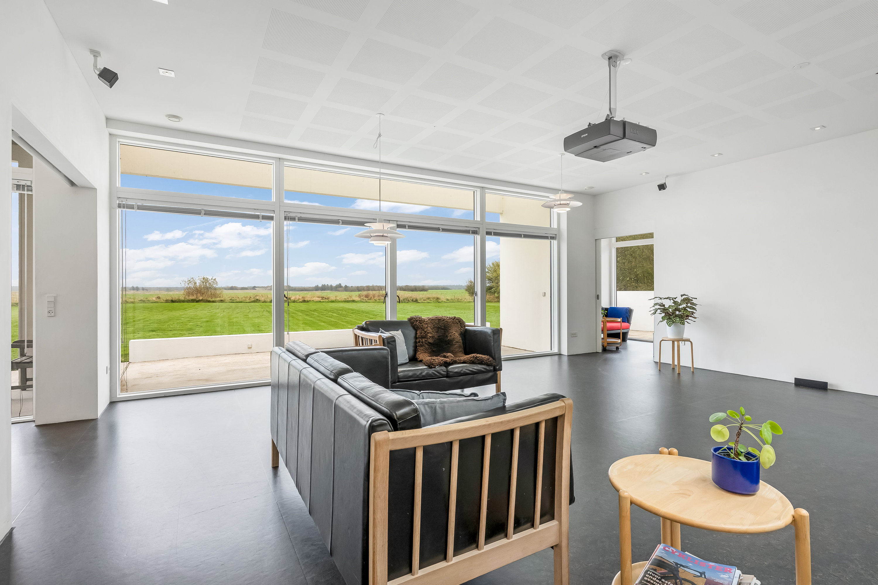 Fremhævet stue billede i fuldskærmstilstand. Billede af Børringvej 18, Fabjerg, 7620 Lemvig