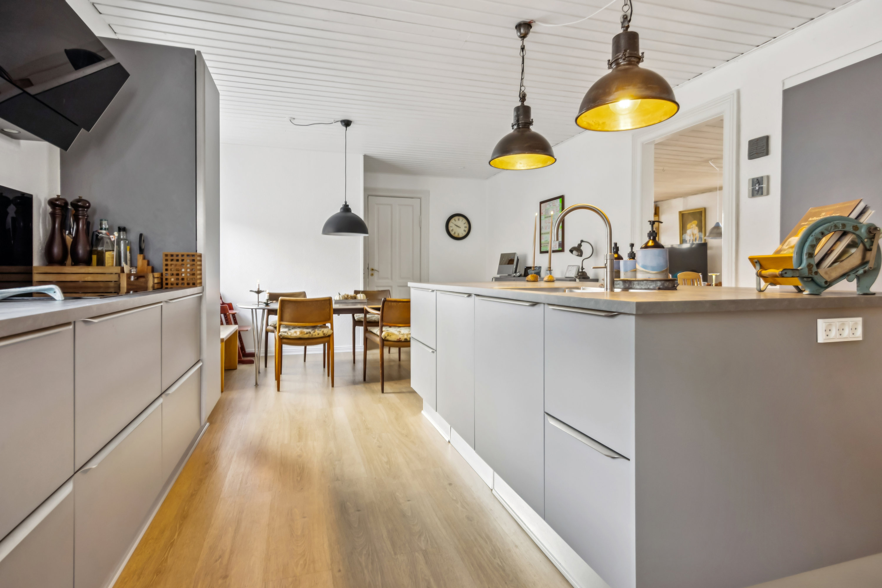 Fremhævet køkken billede i fuldskærmstilstand. Billede af Lille Østergade 2, 9370 Hals