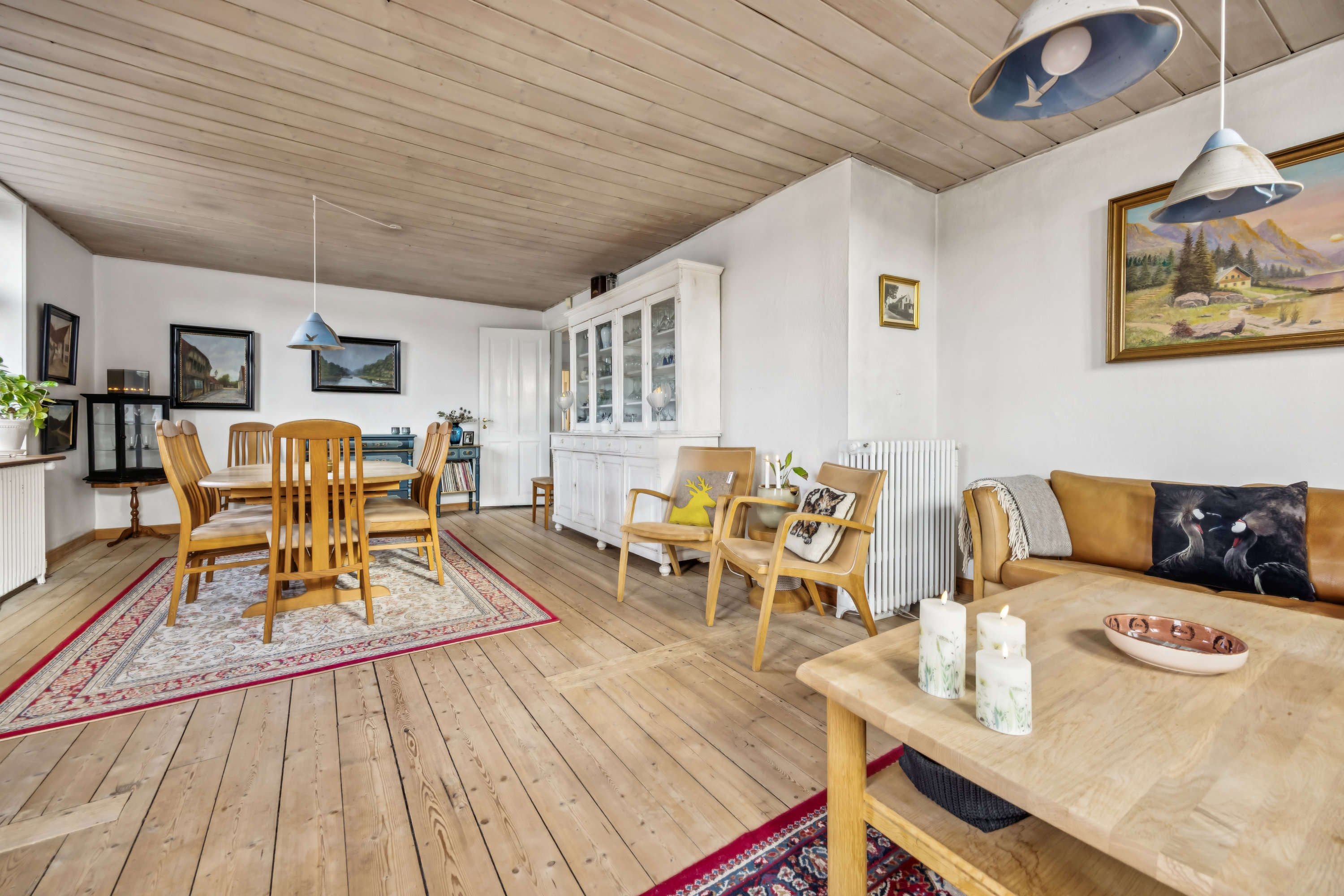 Fremhævet stue billede i fuldskærmstilstand. Billede af Lille Østergade 2, 9370 Hals