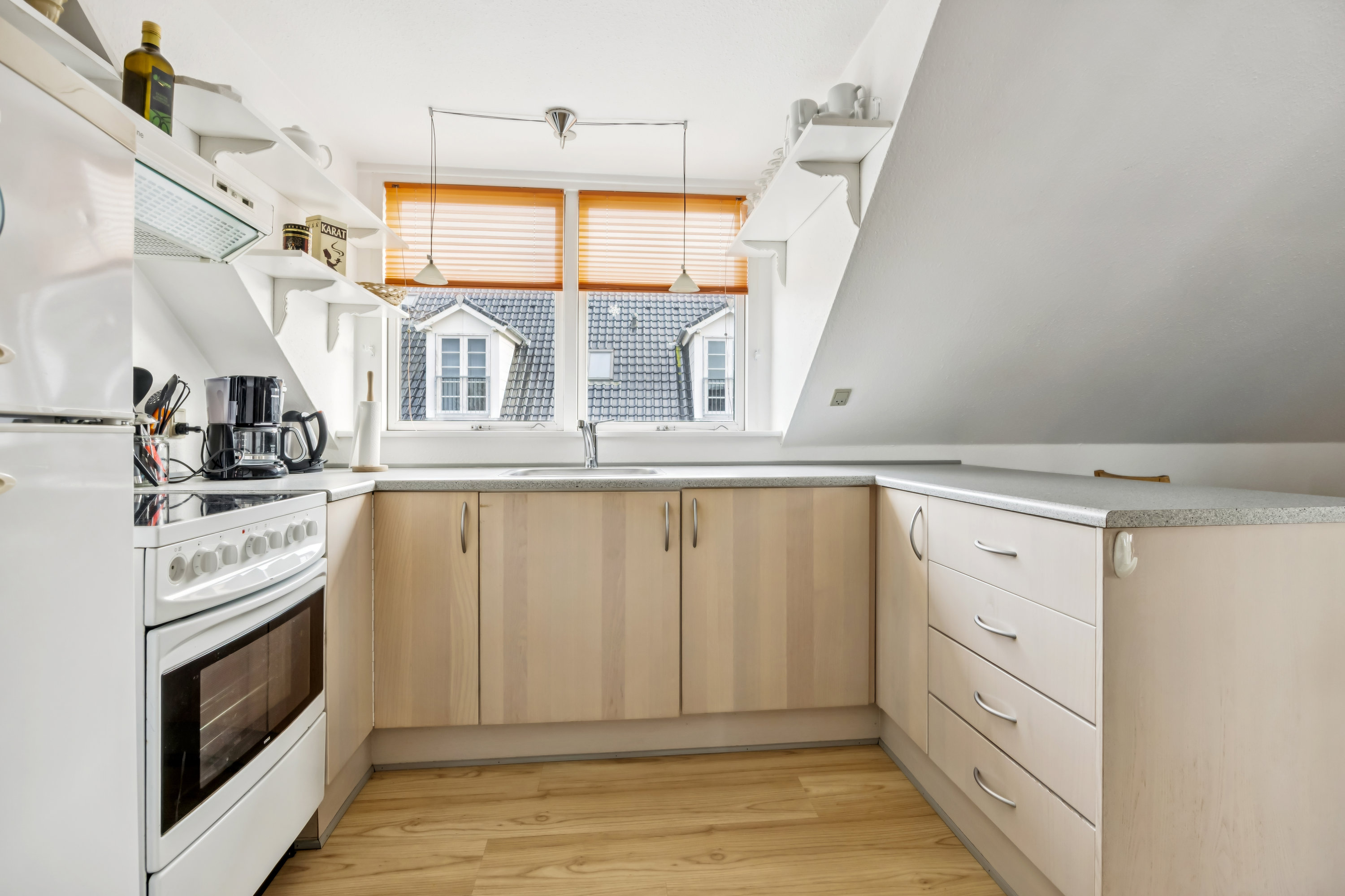 Fremhævet køkken billede i fuldskærmstilstand. Billede af Lille Østergade 2, 9370 Hals