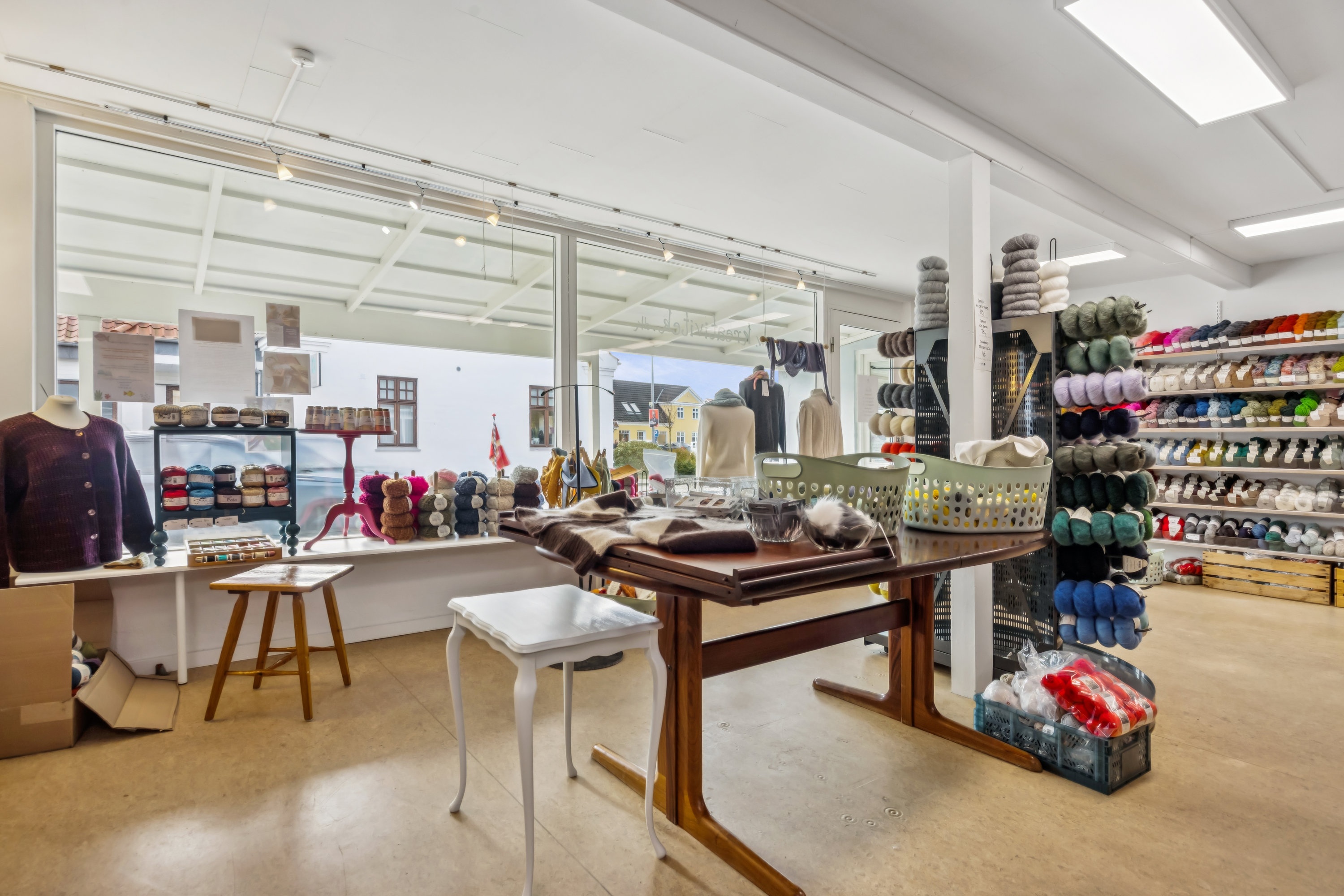 Fremhævet butik billede i fuldskærmstilstand. Billede af Lille Østergade 2, 9370 Hals