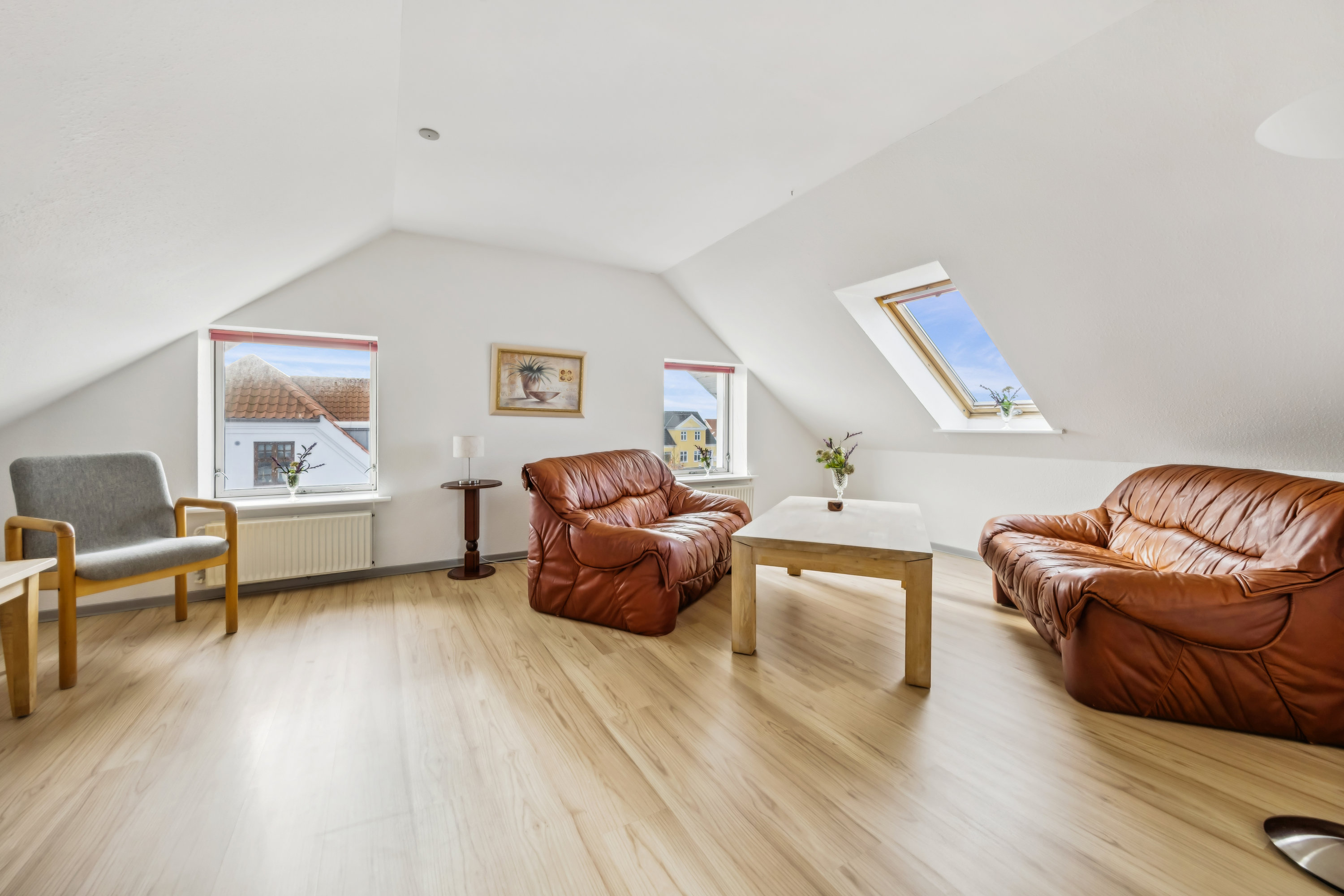 Fremhævet stue billede i fuldskærmstilstand. Billede af Lille Østergade 2, 9370 Hals