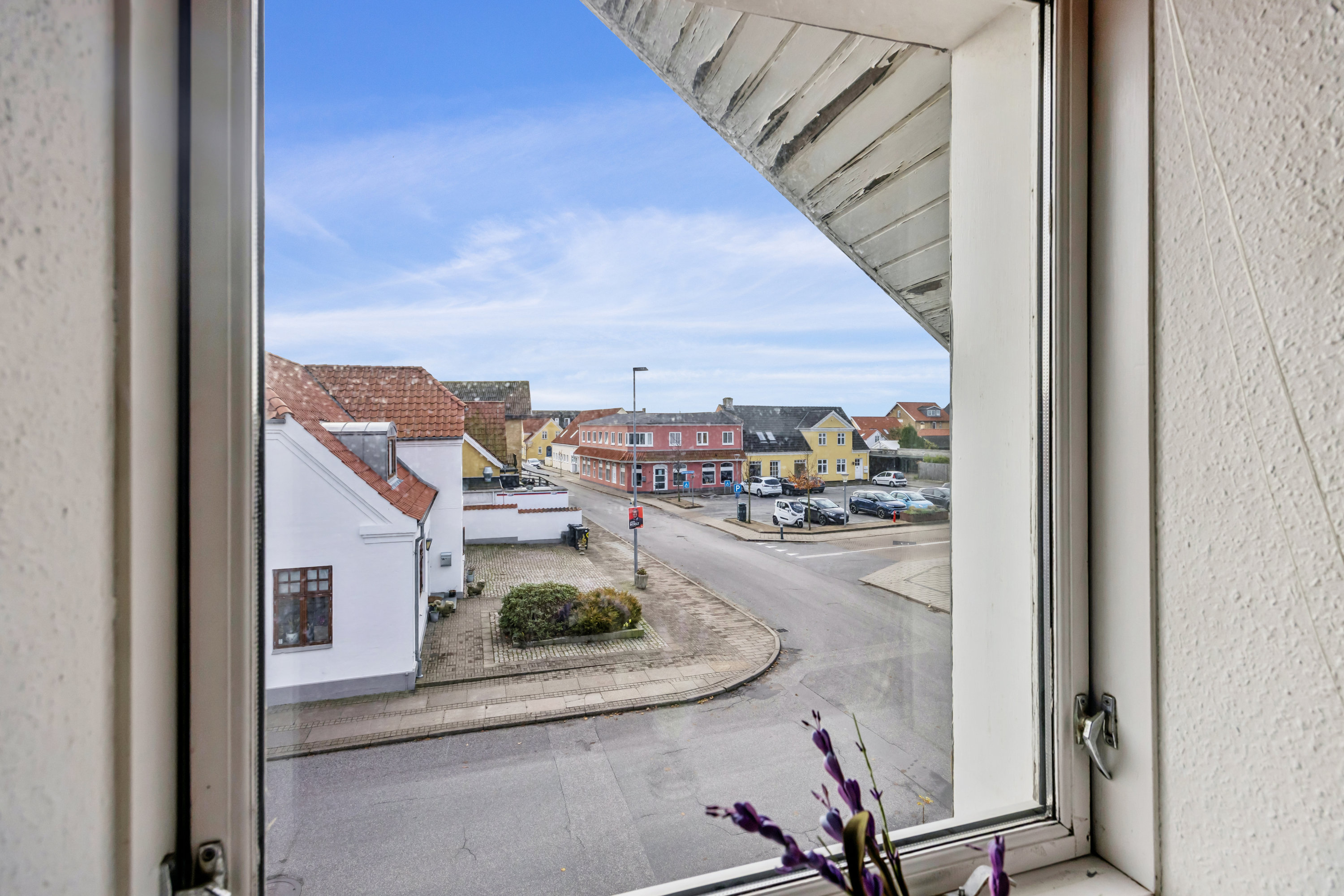 Fremhævet udsigt billede i fuldskærmstilstand. Billede af Lille Østergade 2, 9370 Hals