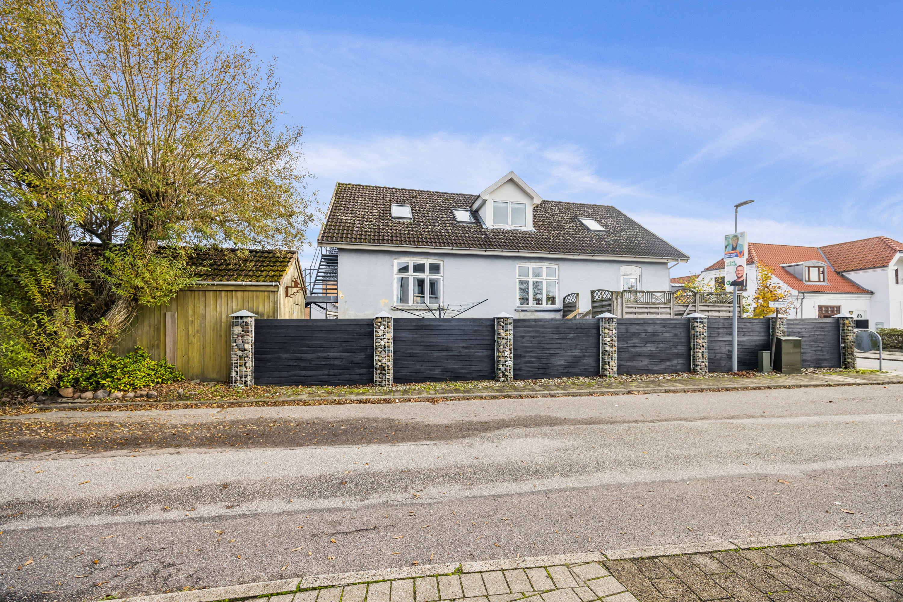 Fremhævet andet billede i fuldskærmstilstand. Billede af Lille Østergade 2, 9370 Hals