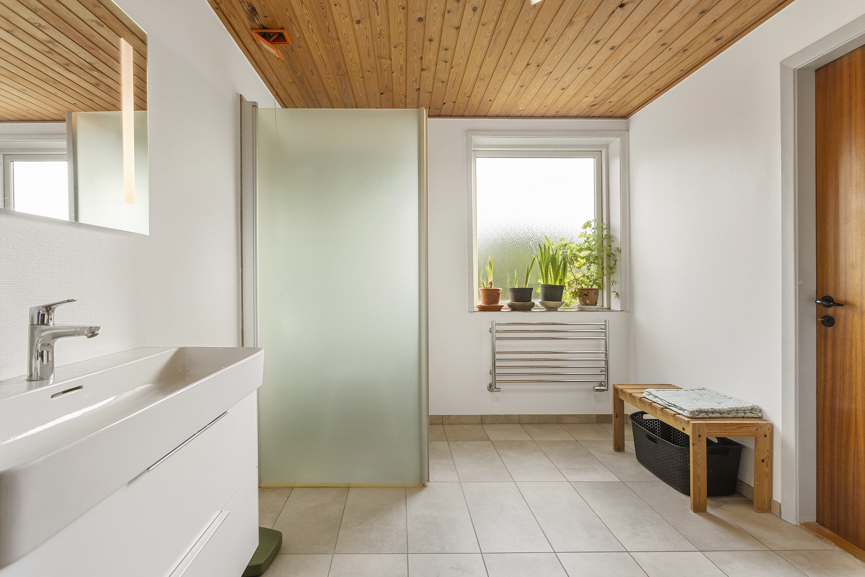 Fremhævet badeværelse billede i fuldskærmstilstand. Billede af Understedvej 82, Understed, 9300 Sæby