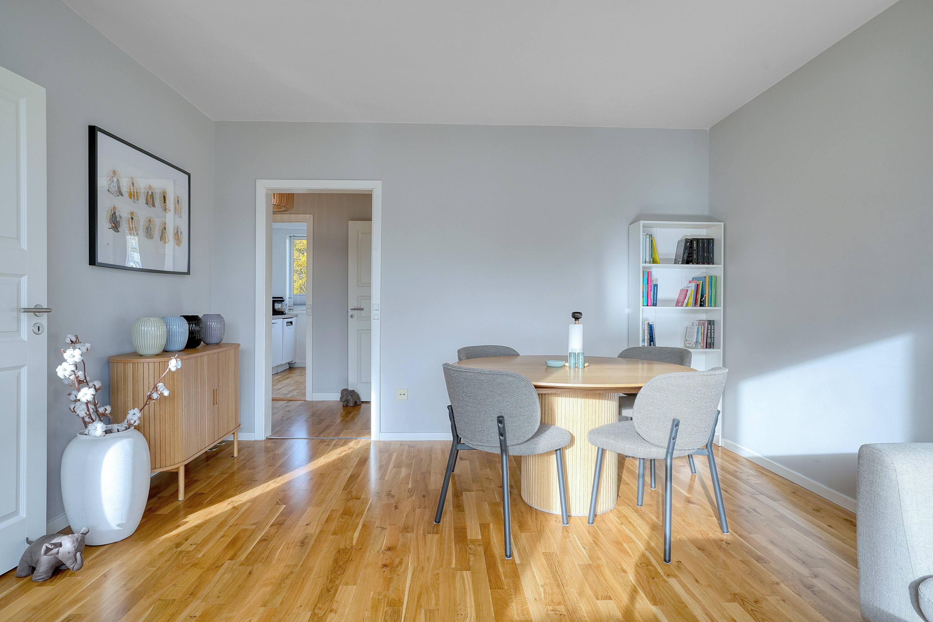 Fremhævet spisestue billede i fuldskærmstilstand. Billede af Parken 7, 1. tv., 3480 Fredensborg