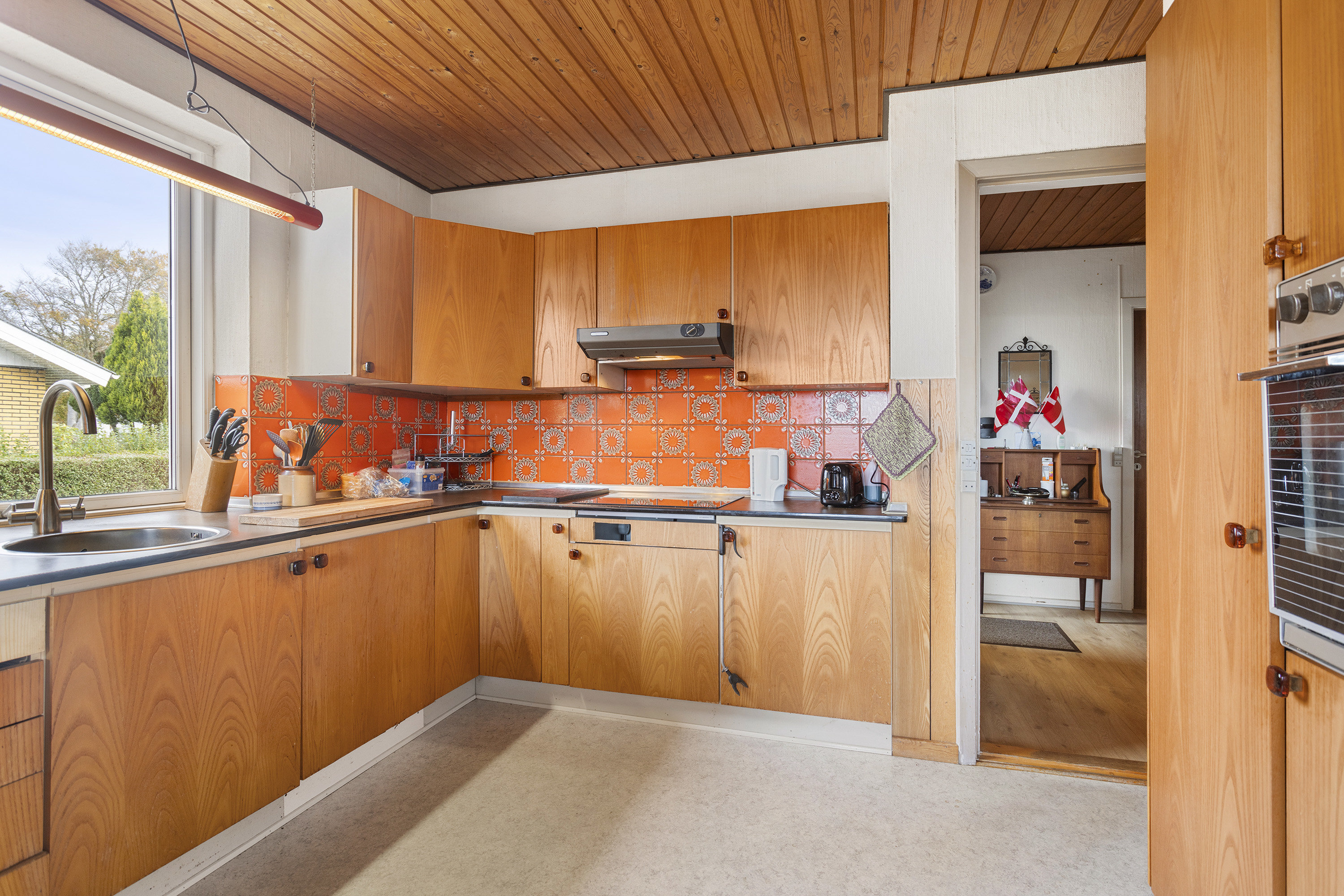 Fremhævet køkken billede i fuldskærmstilstand. Billede af Understedvej 82, Understed, 9300 Sæby