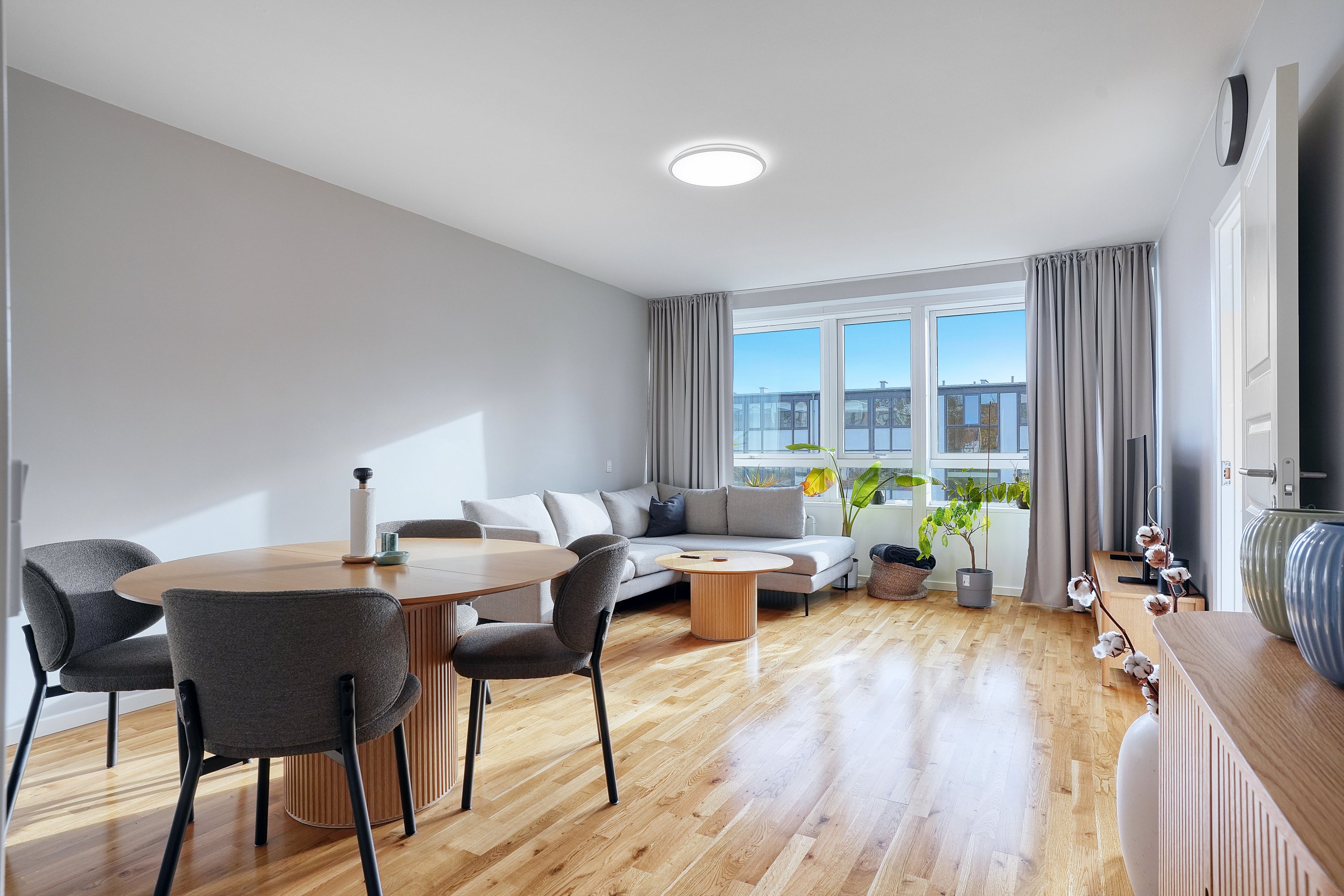 Fremhævet stue billede i fuldskærmstilstand. Billede af Parken 7, 1. tv., 3480 Fredensborg