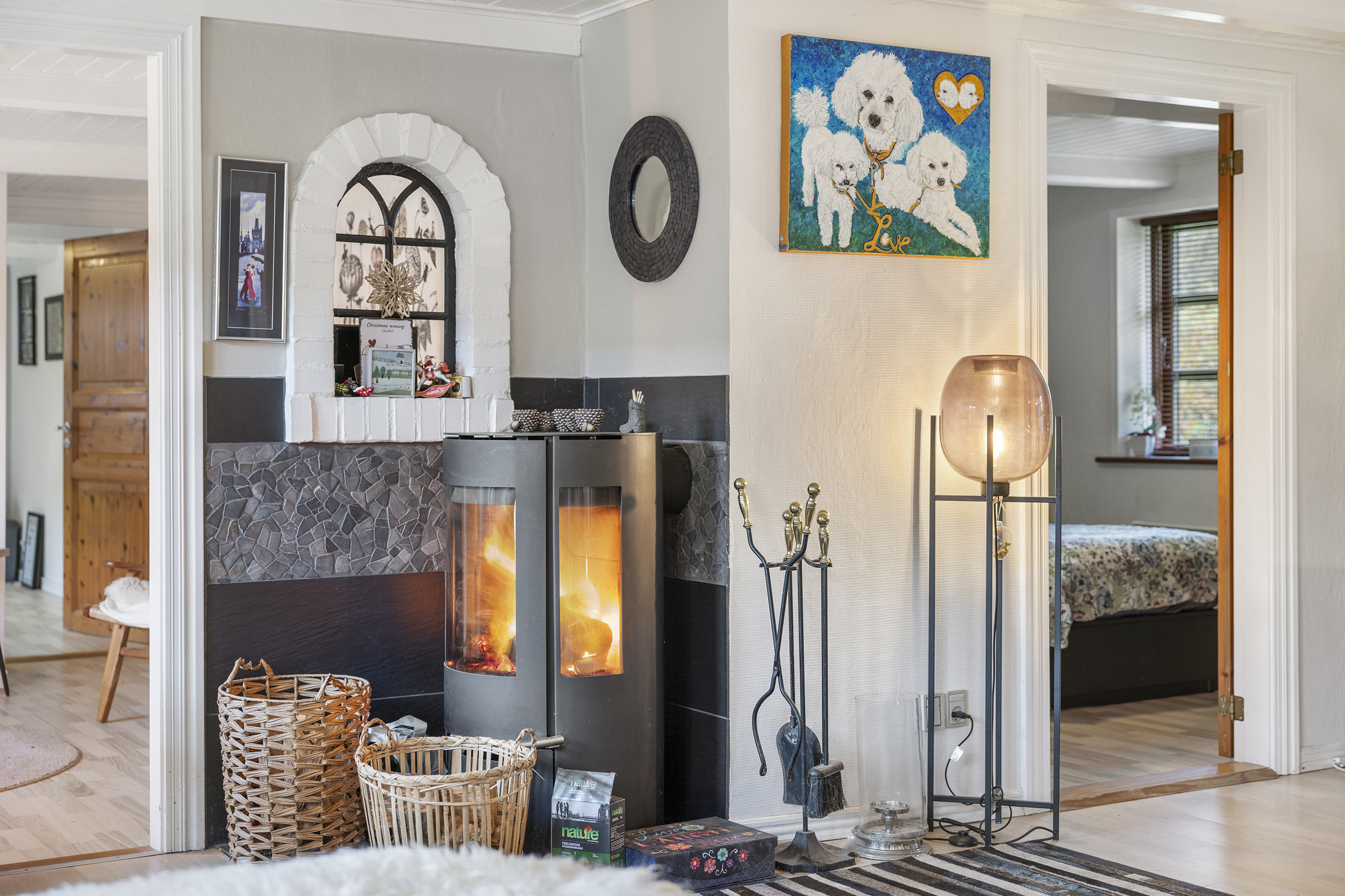 Fremhævet stue billede i fuldskærmstilstand. Billede af Lyngsaafælledvej 11, Lyngså, 9300 Sæby