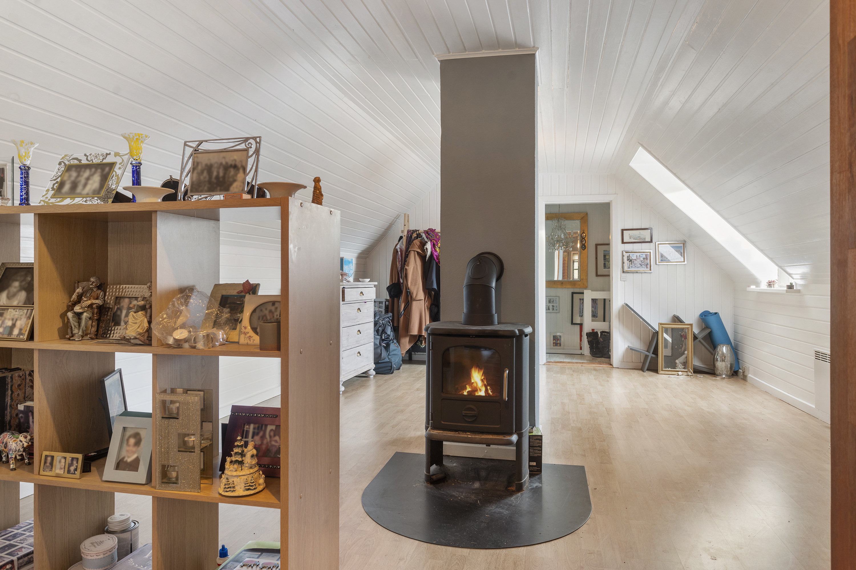 Fremhævet stue billede i fuldskærmstilstand. Billede af Lyngsaafælledvej 11, Lyngså, 9300 Sæby