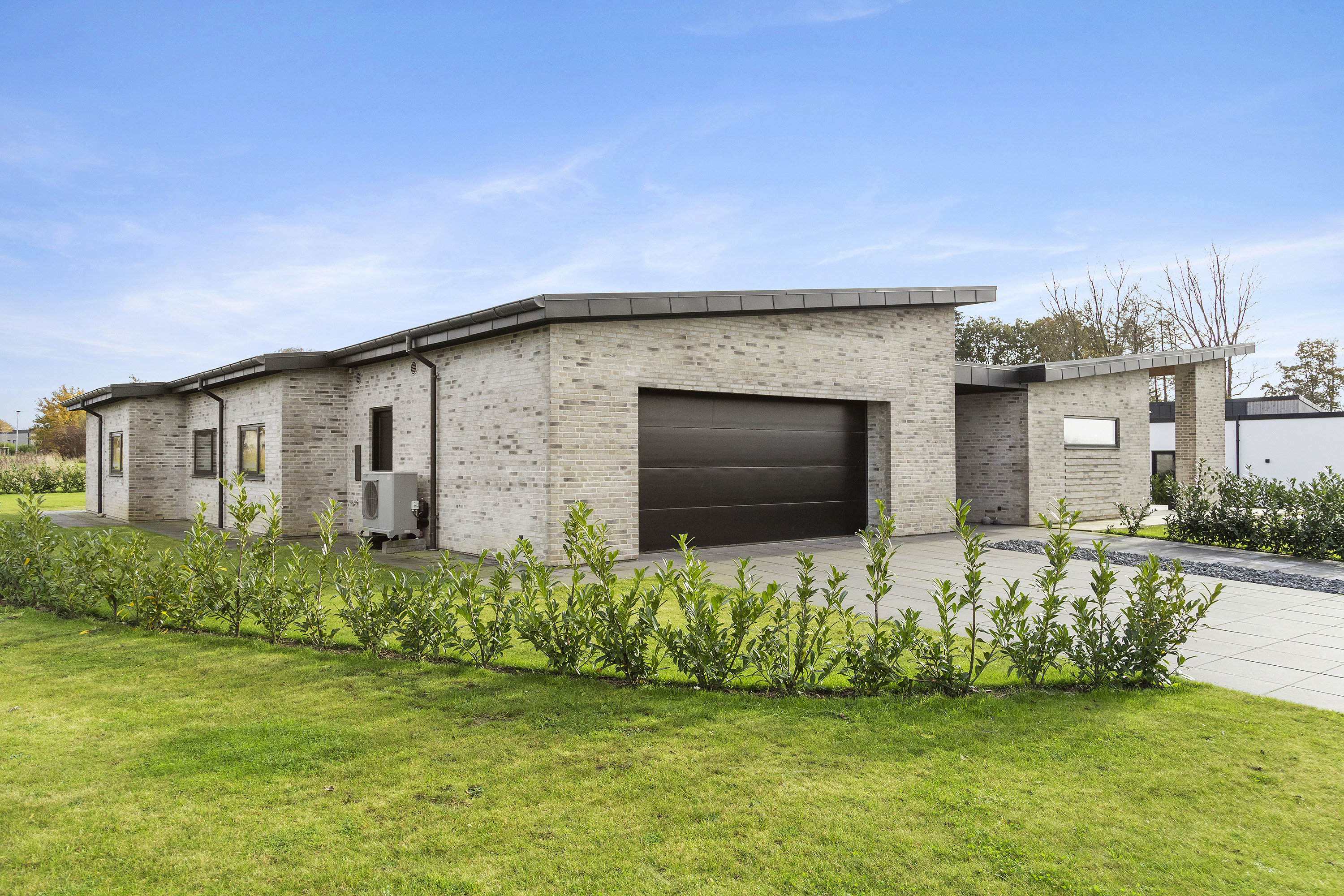 Miniaturebillede 1: ejendommen. Billede af Kongstedgårds Alle 21, 6600 Vejen