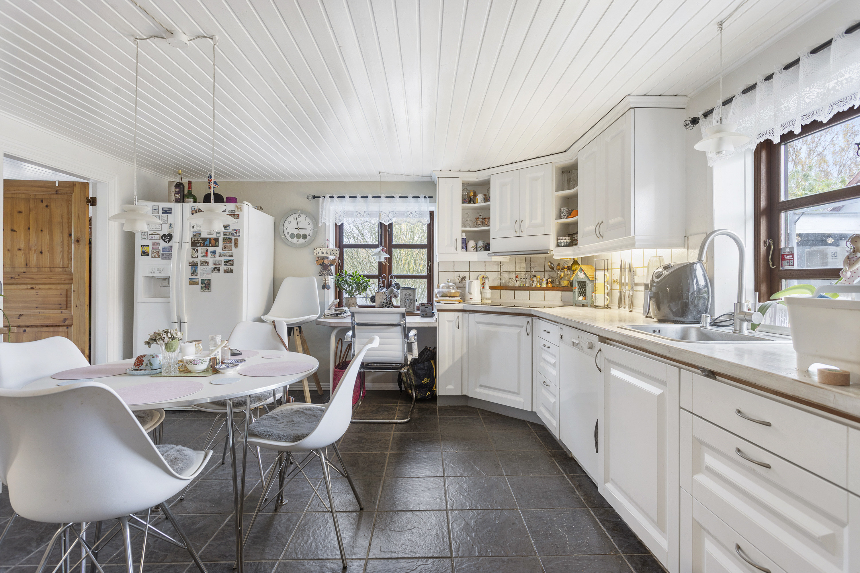 Fremhævet køkken billede i fuldskærmstilstand. Billede af Lyngsaafælledvej 11, Lyngså, 9300 Sæby