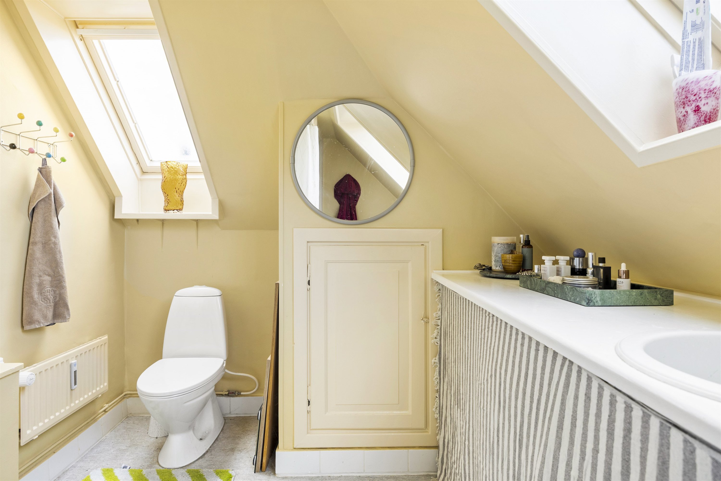 Fremhævet andet billede i fuldskærmstilstand. Billede af Kildeskovsvej 82, 2., 2820 Gentofte