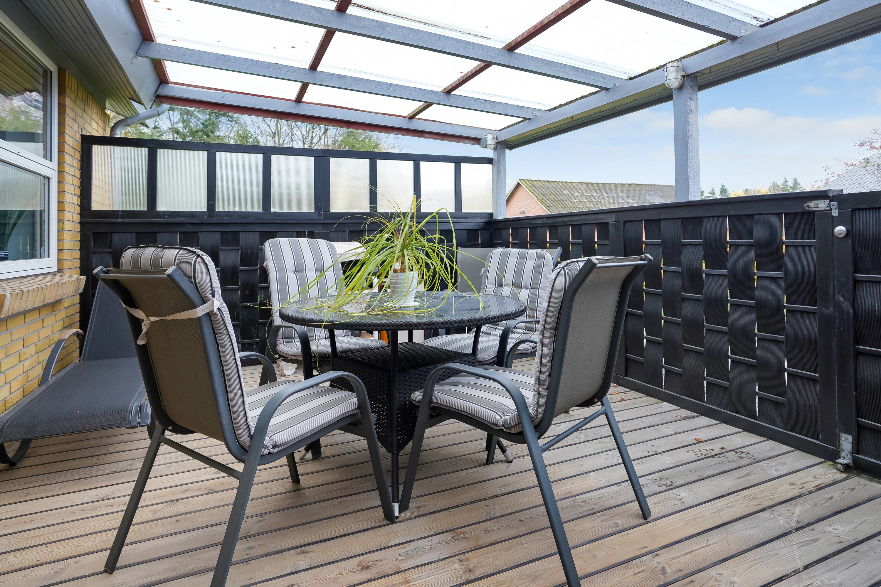 Fremhævet terrasse billede i fuldskærmstilstand. Billede af Møllevænget 4, Boest, 8766 Nørre Snede