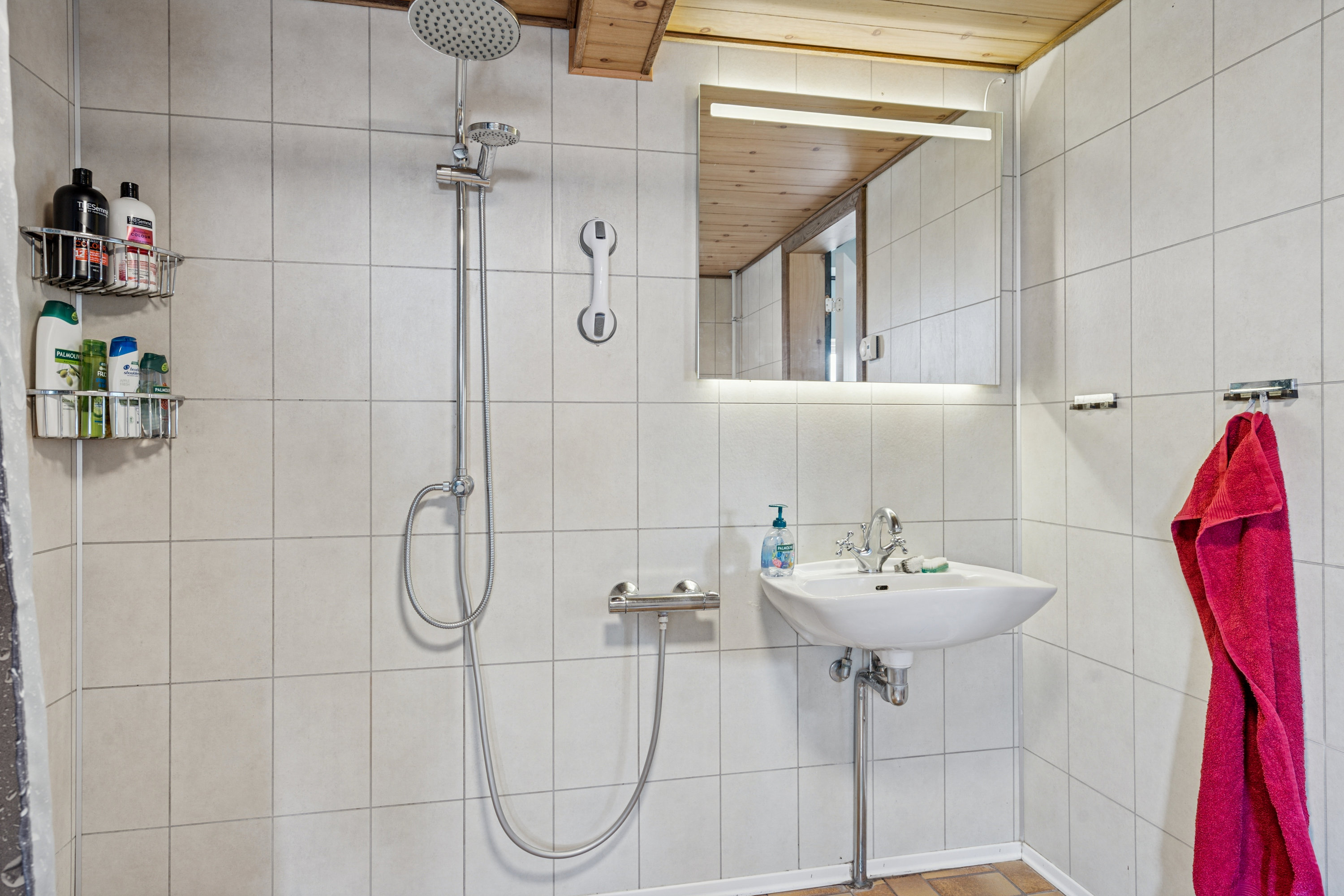 Fremhævet badeværelse billede i fuldskærmstilstand. Billede af Hedebovej 36, Heden, 5750 Ringe