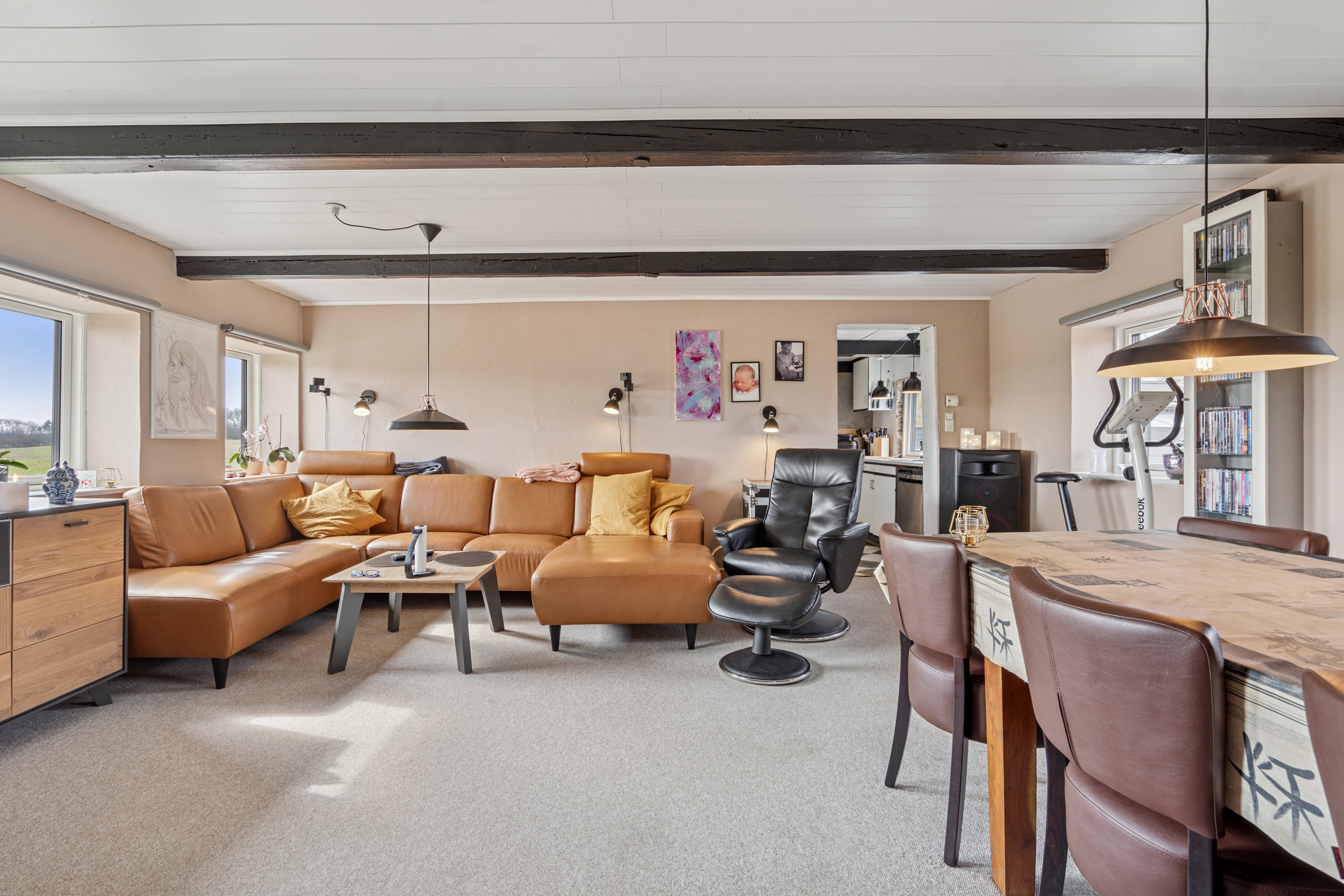 Fremhævet stue billede i fuldskærmstilstand. Billede af Hedebovej 36, Heden, 5750 Ringe