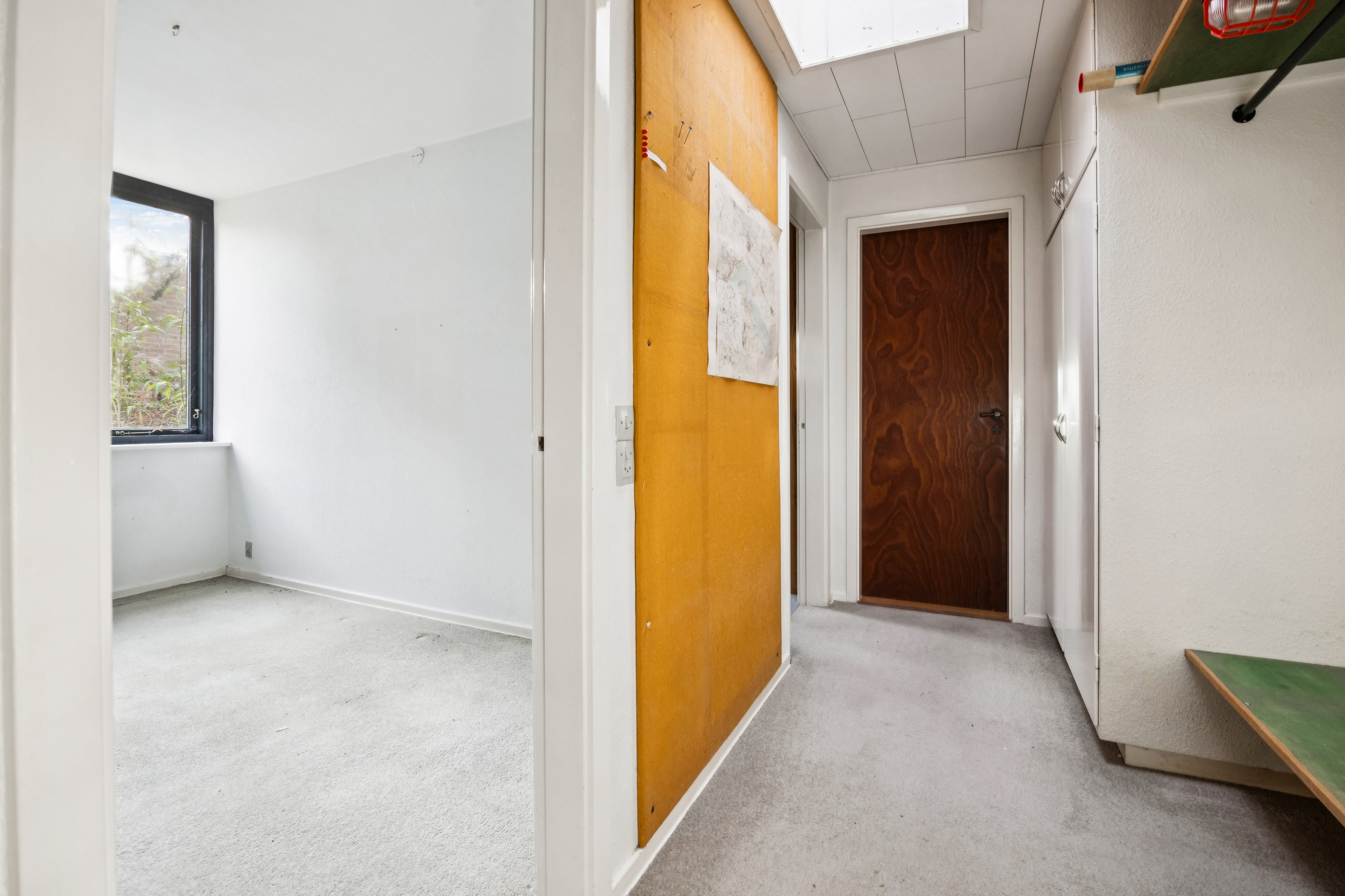 Fremhævet gang billede i fuldskærmstilstand. Billede af Drøvten 41, 9310 Vodskov