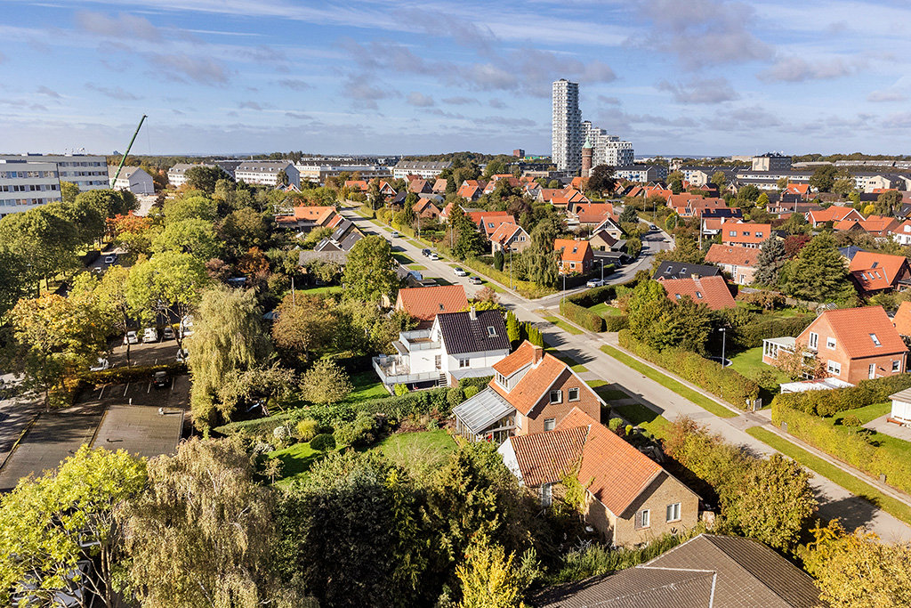 Fremhævet  billede i fuldskærmstilstand. Billede af Nordvestpassagen 57, Riisvangen , 8200 Aarhus N