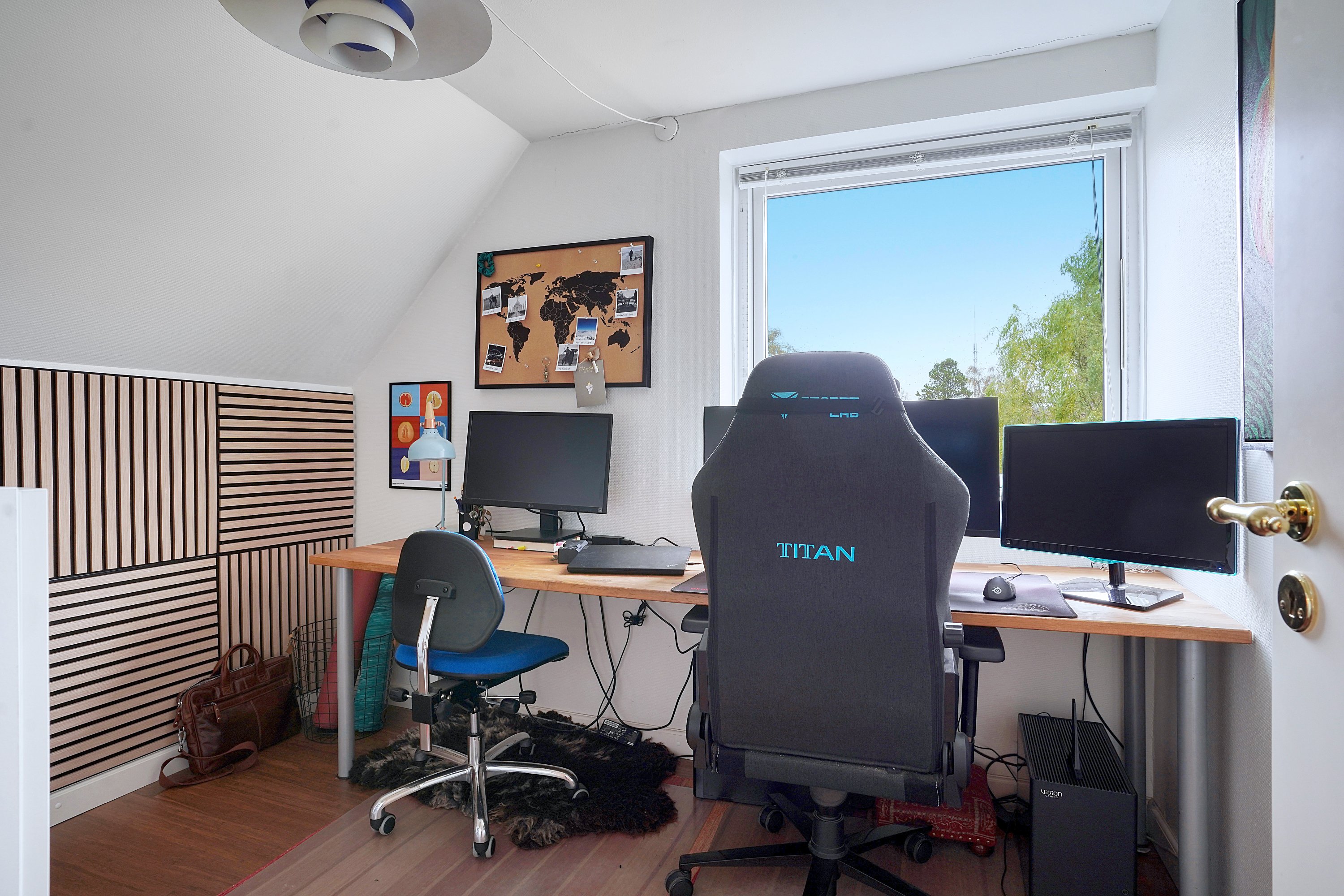 Fremhævet værelse billede i fuldskærmstilstand. Billede af Nordvangsvej 11, 3500 Værløse