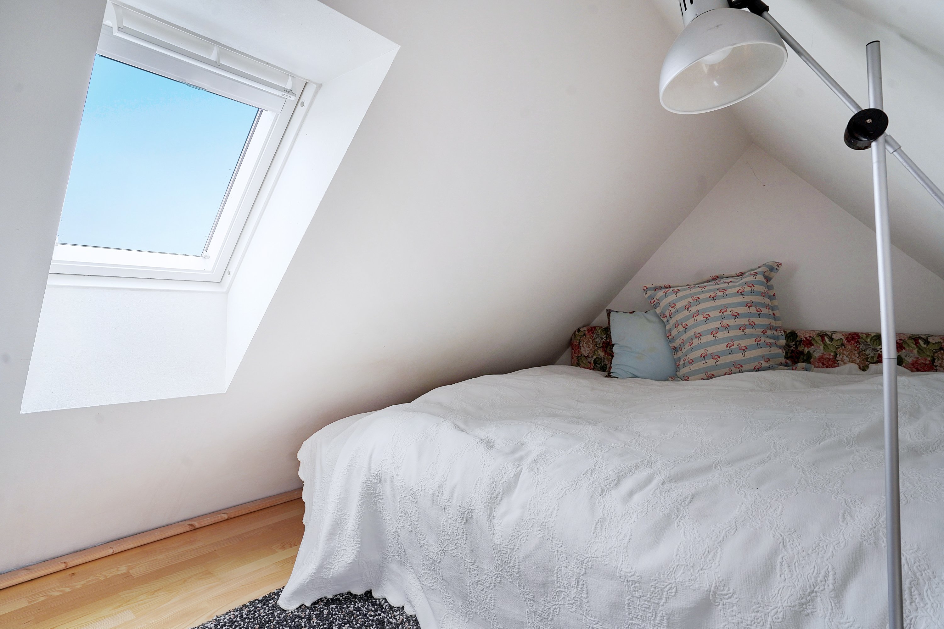 Fremhævet værelse billede i fuldskærmstilstand. Billede af Nordvangsvej 11, 3500 Værløse