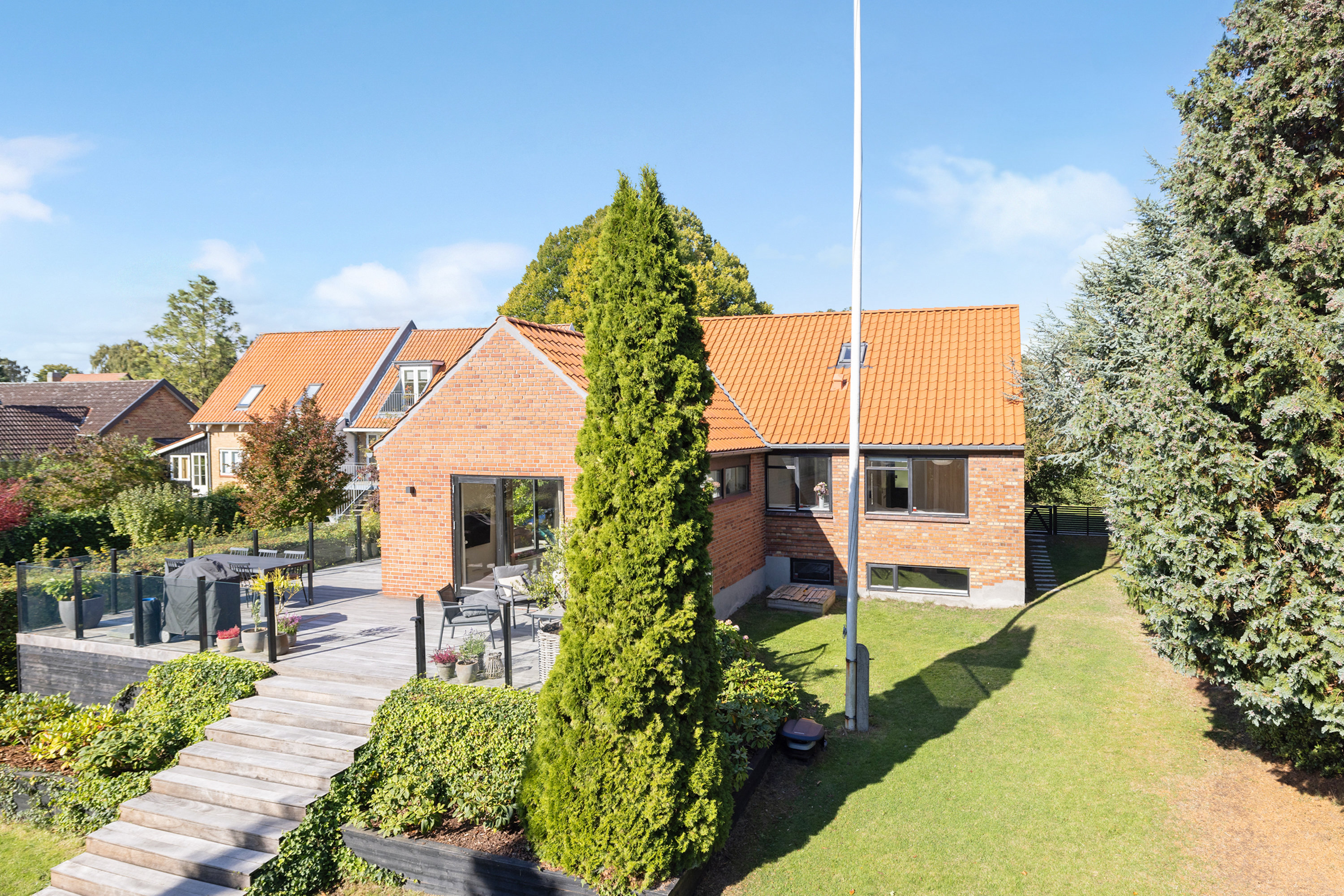 Fremhævet  billede i fuldskærmstilstand. Billede af Degnebakken 28, Hasle, 8210 Aarhus V