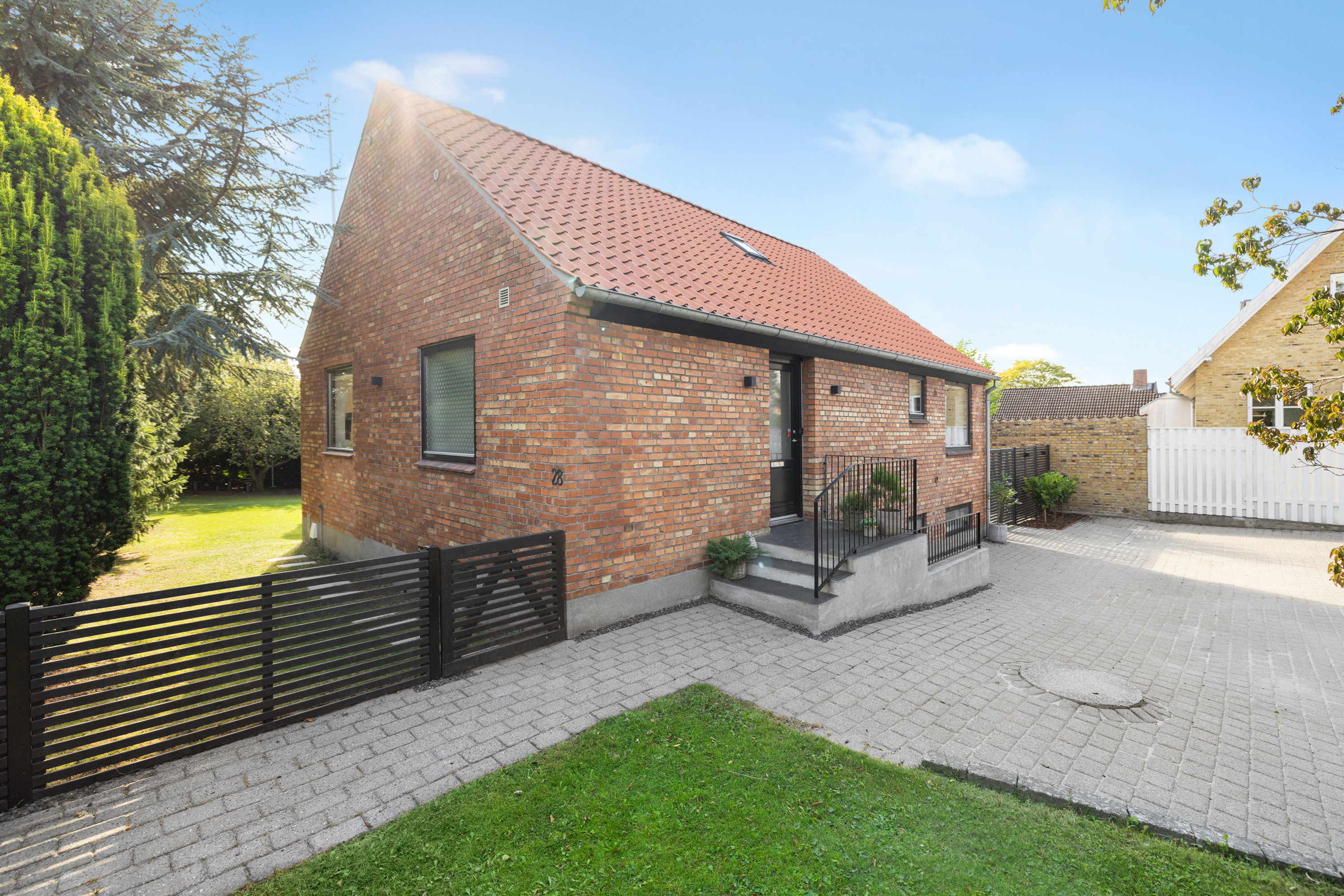 Fremhævet  billede i fuldskærmstilstand. Billede af Degnebakken 28, Hasle, 8210 Aarhus V