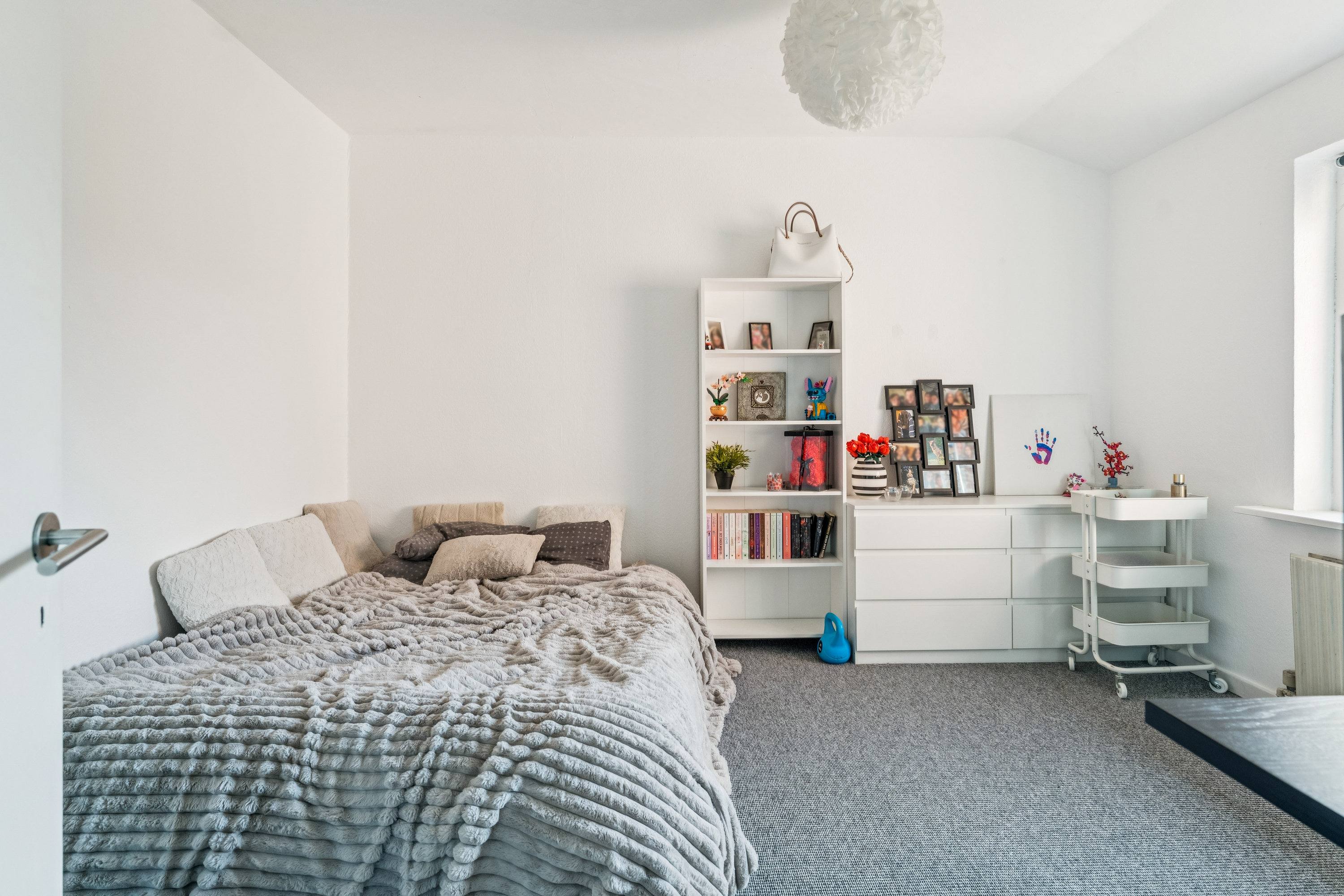 Fremhævet værelse billede i fuldskærmstilstand. Billede af Kærvangen 5, Løvel, 8830 Tjele