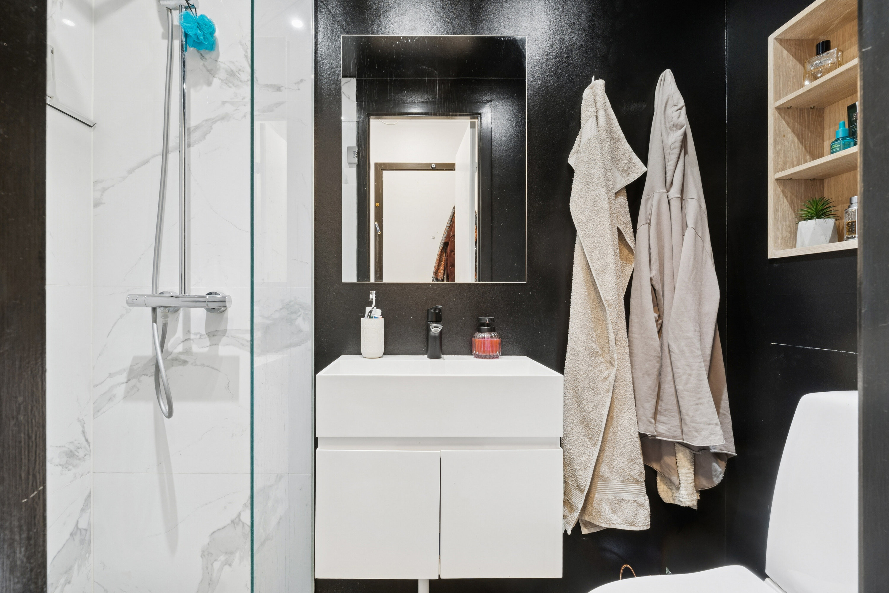 Fremhævet badeværelse billede i fuldskærmstilstand. Billede af Topperne 32, 2. 22., 2620 Albertslund