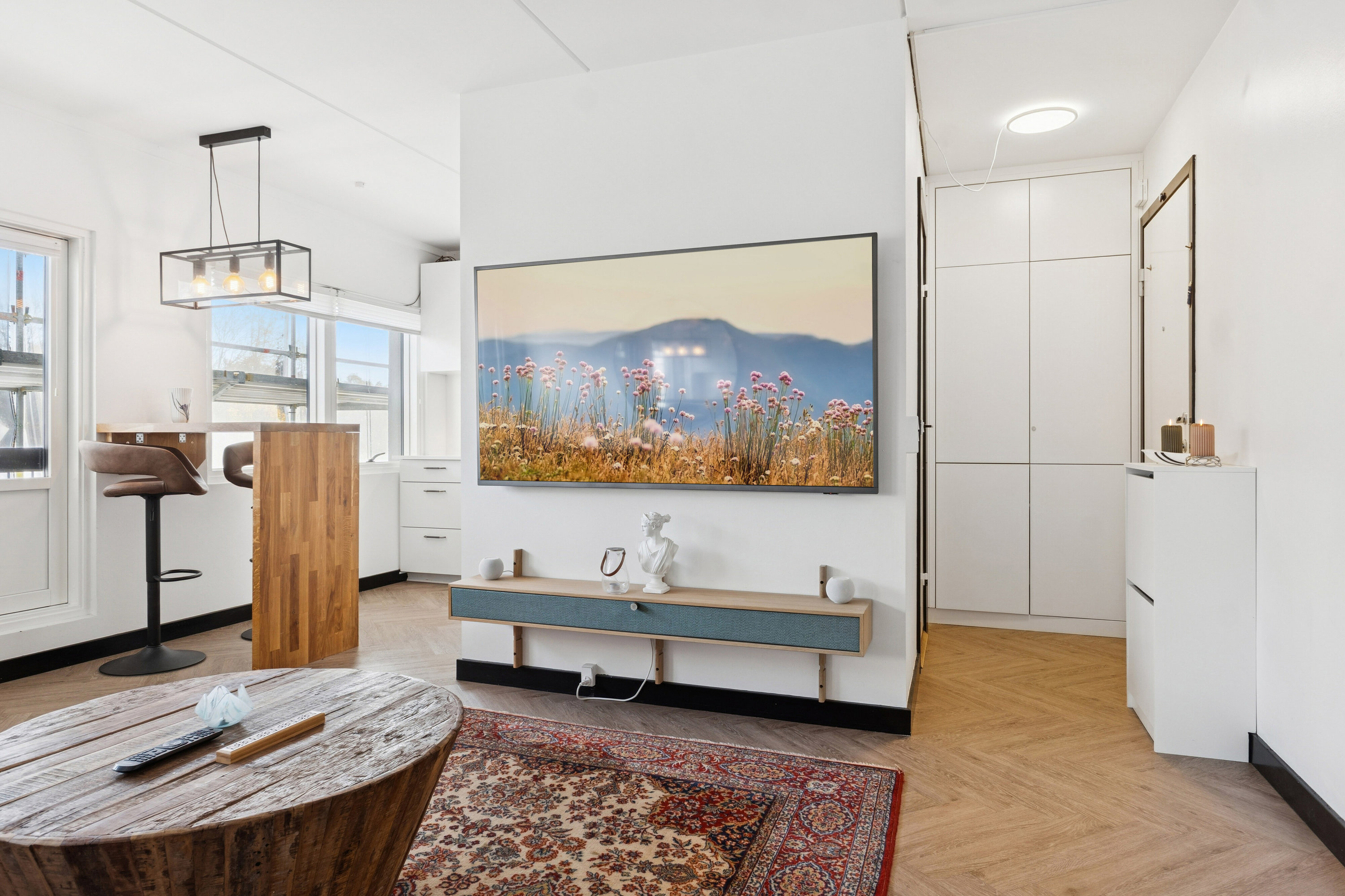 Fremhævet stue billede i fuldskærmstilstand. Billede af Topperne 32, 2. 22., 2620 Albertslund