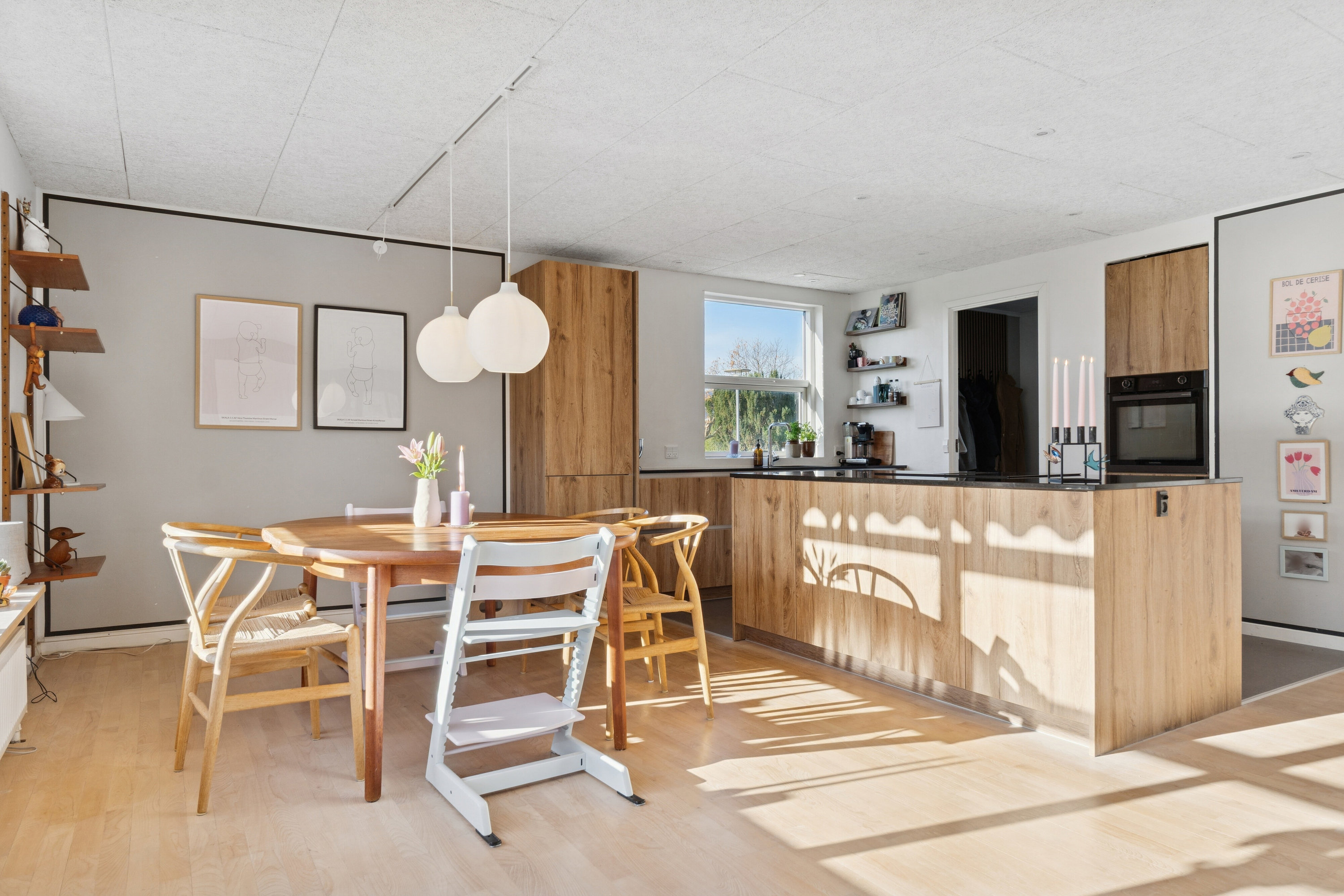 Fremhævet spisestue billede i fuldskærmstilstand. Billede af Vinkelvej 10, 5853 Ørbæk