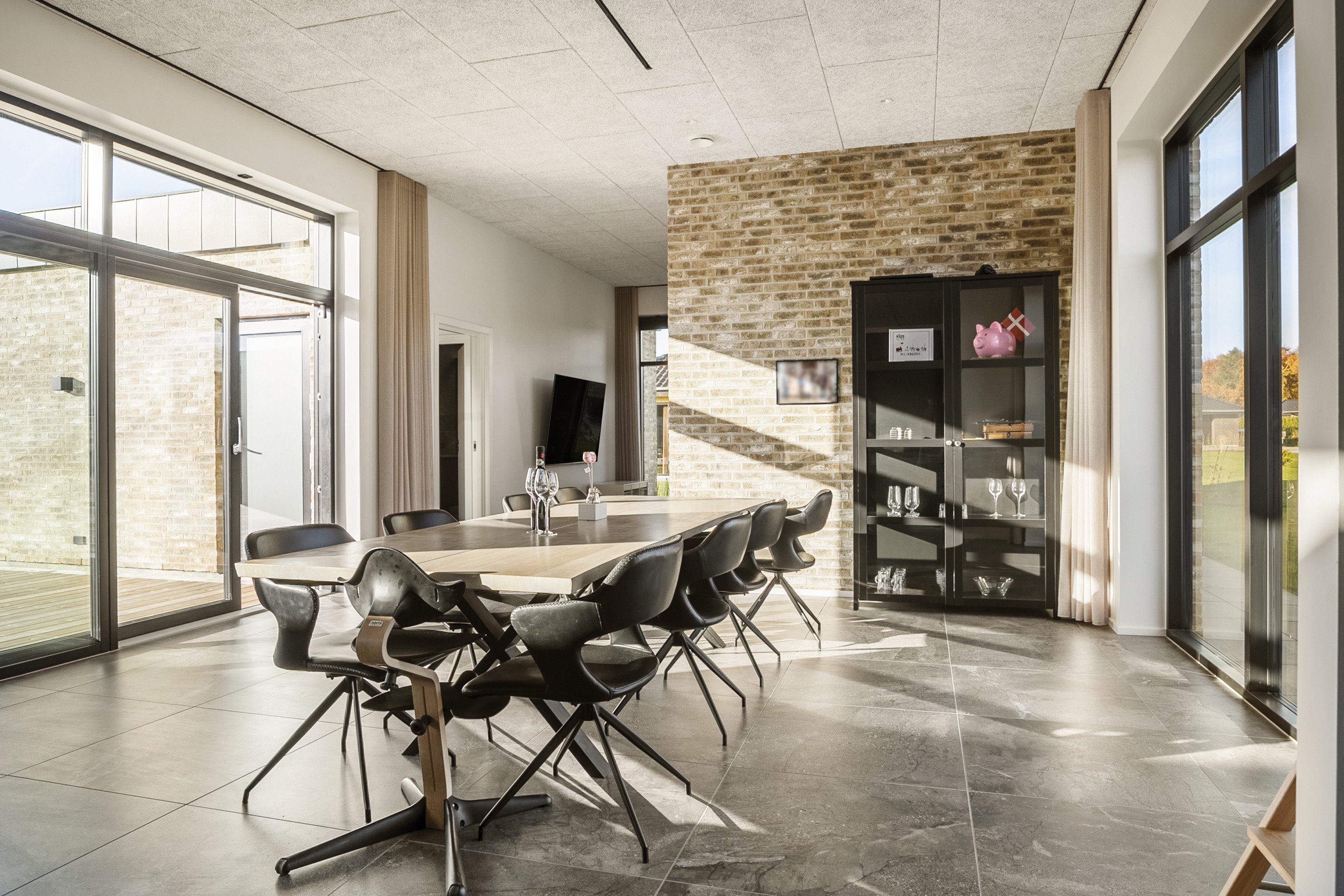 Fremhævet spisestue billede i fuldskærmstilstand. Billede af Fladhøjparken 61, 6230 Rødekro