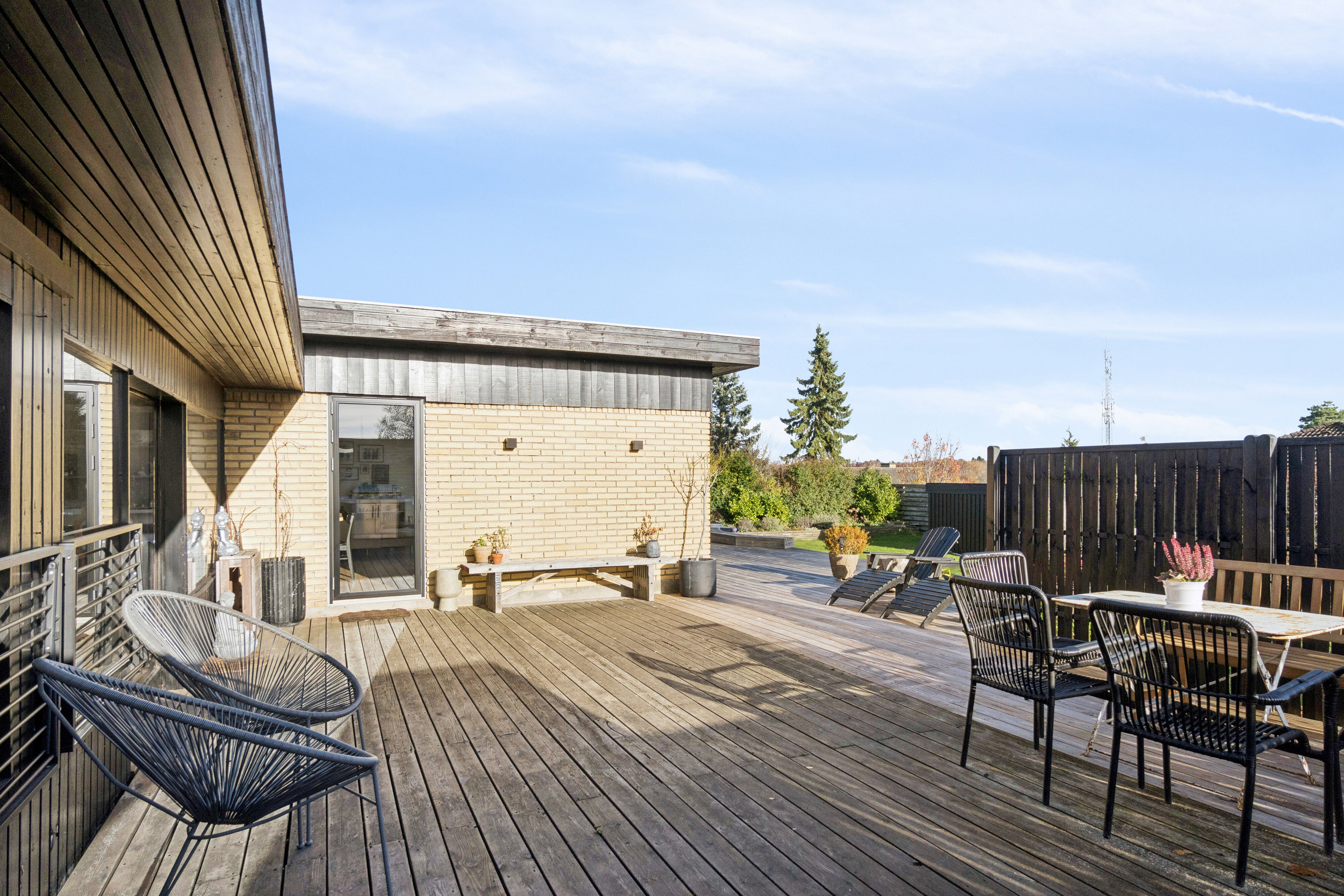 Fremhævet terrasse billede i fuldskærmstilstand. Billede af Rytterbakken 12, 3650 Ølstykke