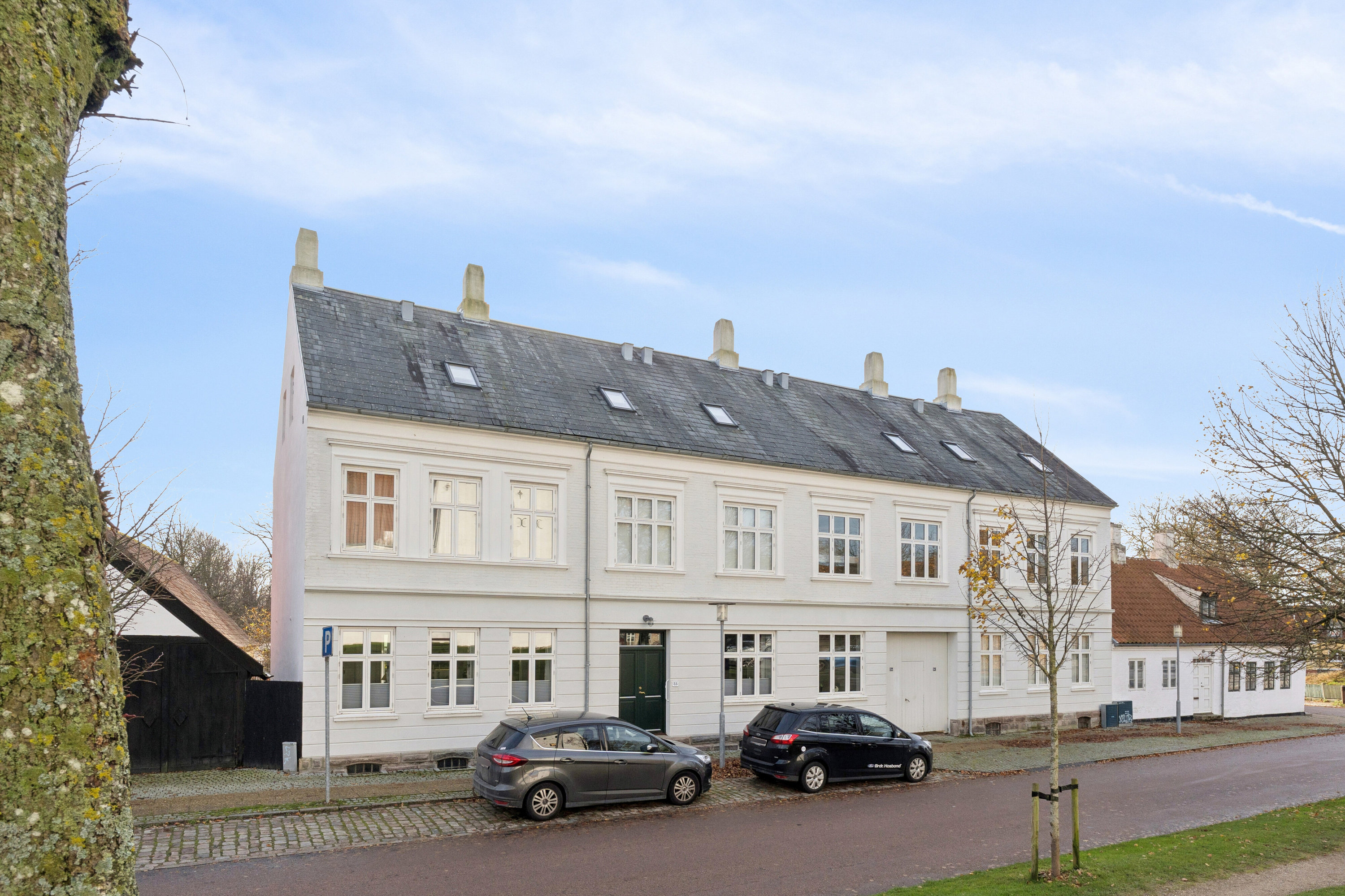 Fremhævet facade billede i fuldskærmstilstand. Billede af Vestergade 3B, 2., 9800 Hjørring