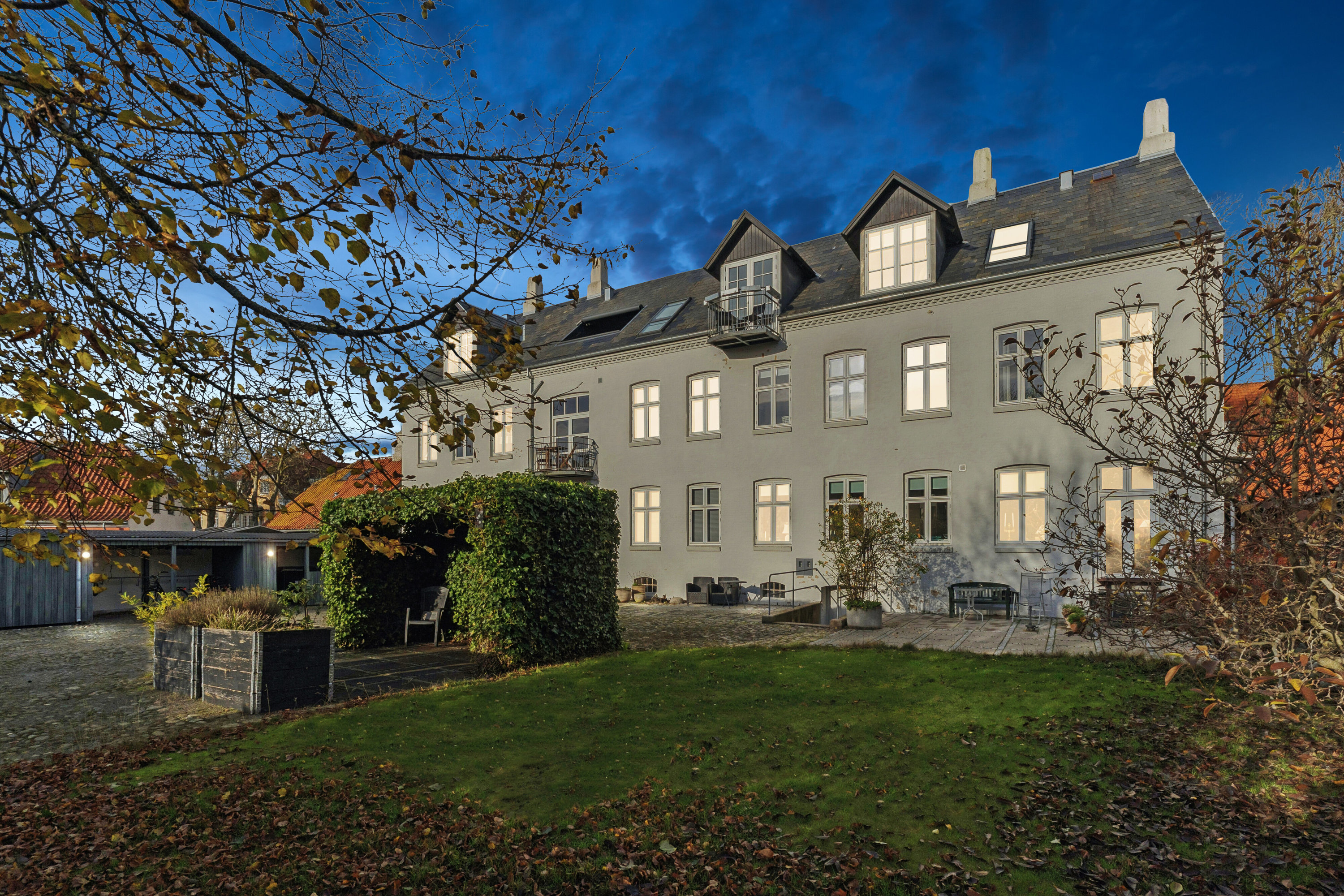 Fremhævet set fra haven billede i fuldskærmstilstand. Billede af Vestergade 3B, 2., 9800 Hjørring