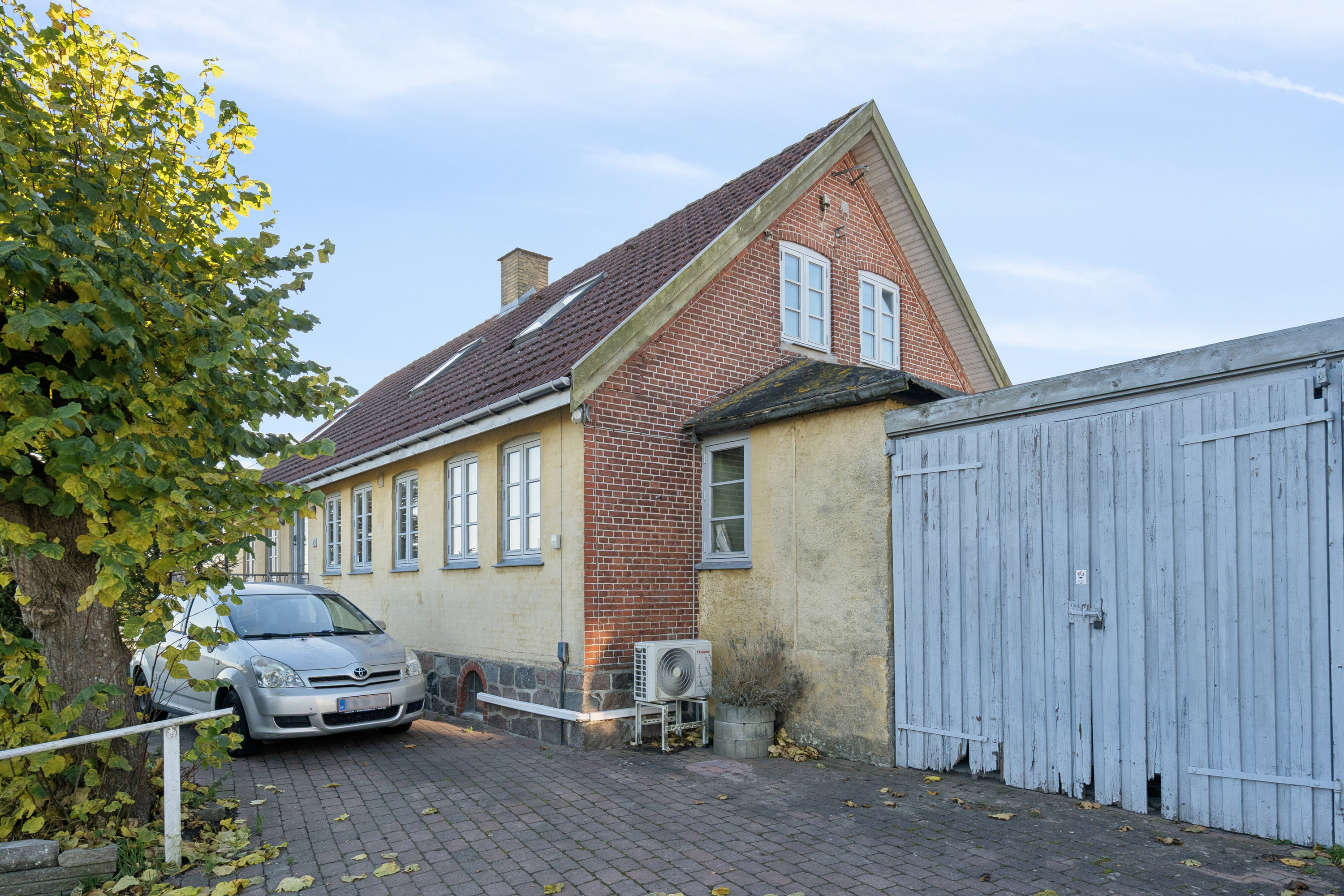 Fremhævet set fra vejen billede i fuldskærmstilstand. Billede af Næstvedvej 48, Fensmark, 4684 Holmegaard