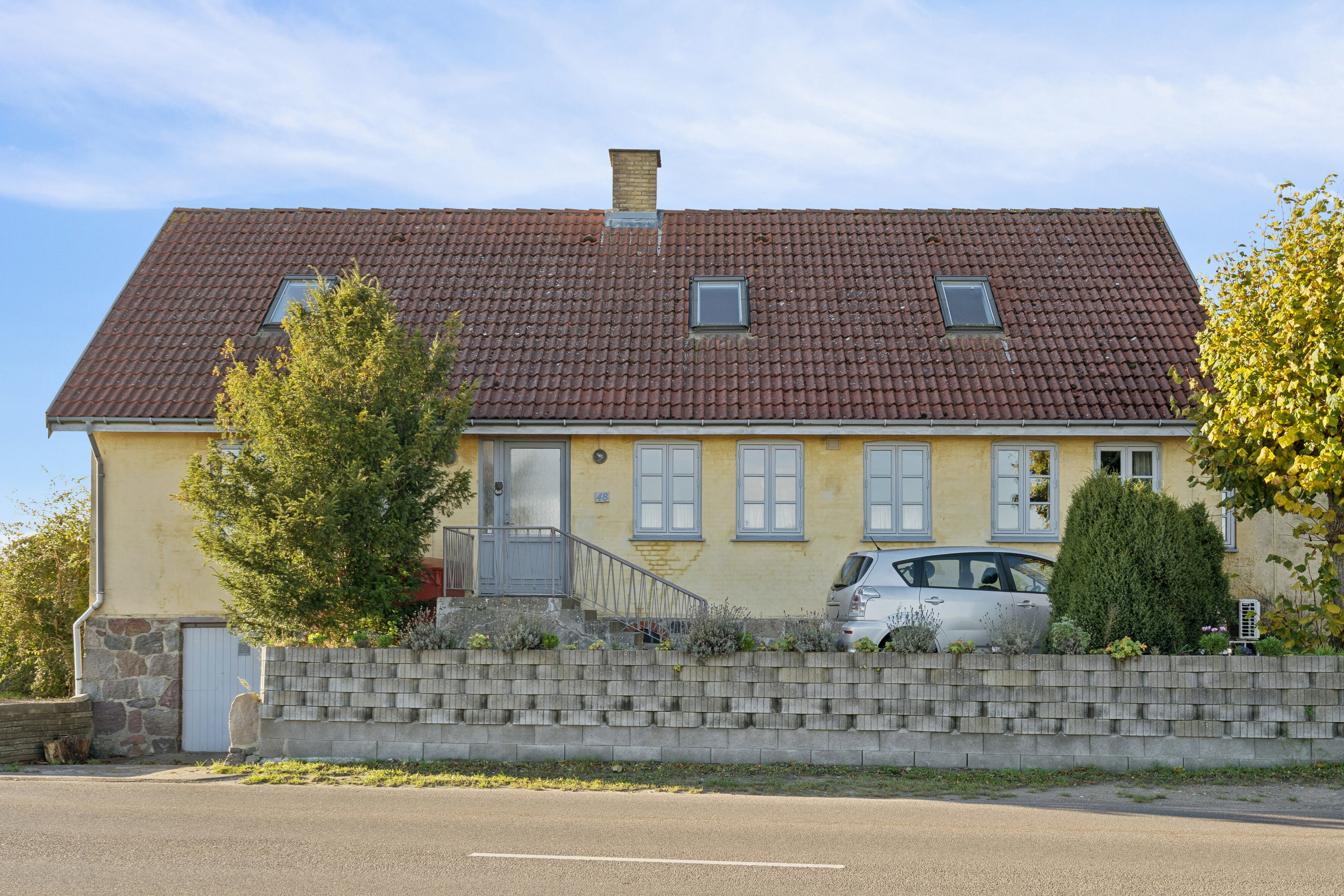 Fremhævet set fra vejen billede i fuldskærmstilstand. Billede af Næstvedvej 48, Fensmark, 4684 Holmegaard