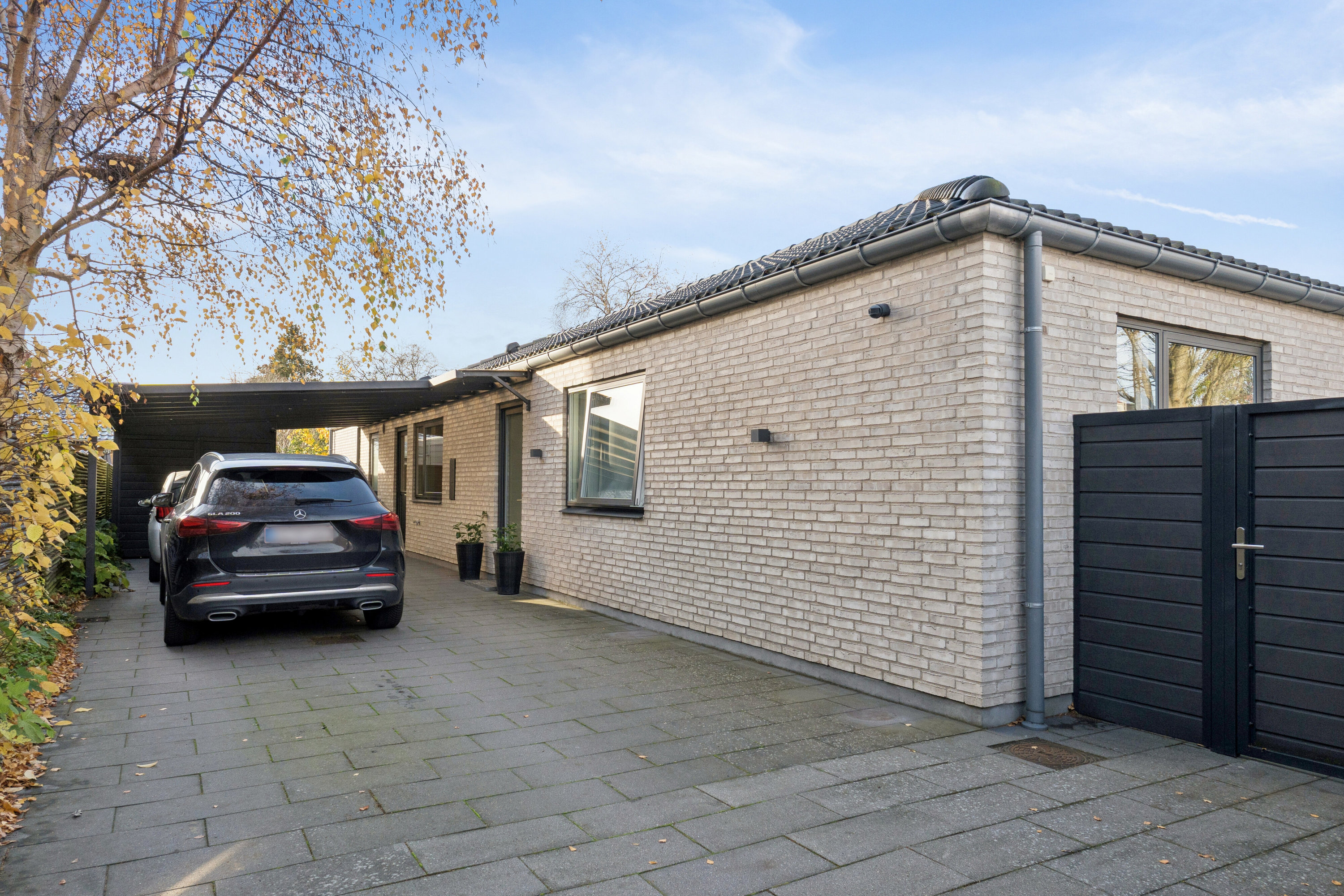 Fremhævet set fra vejen billede i fuldskærmstilstand. Billede af Nybrovej 195A, 2800 Kongens Lyngby