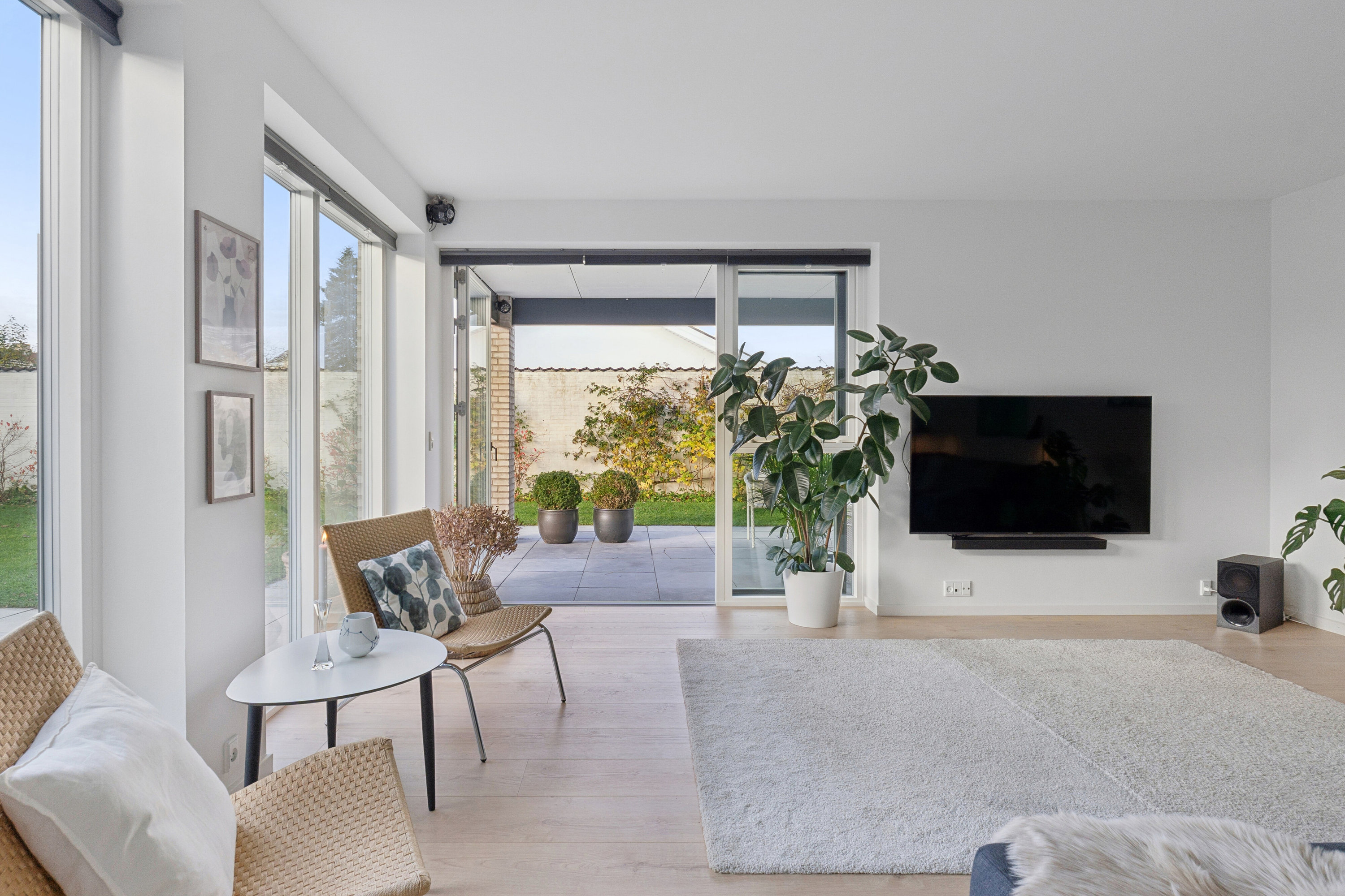 Fremhævet stue billede i fuldskærmstilstand. Billede af Nybrovej 195A, 2800 Kongens Lyngby