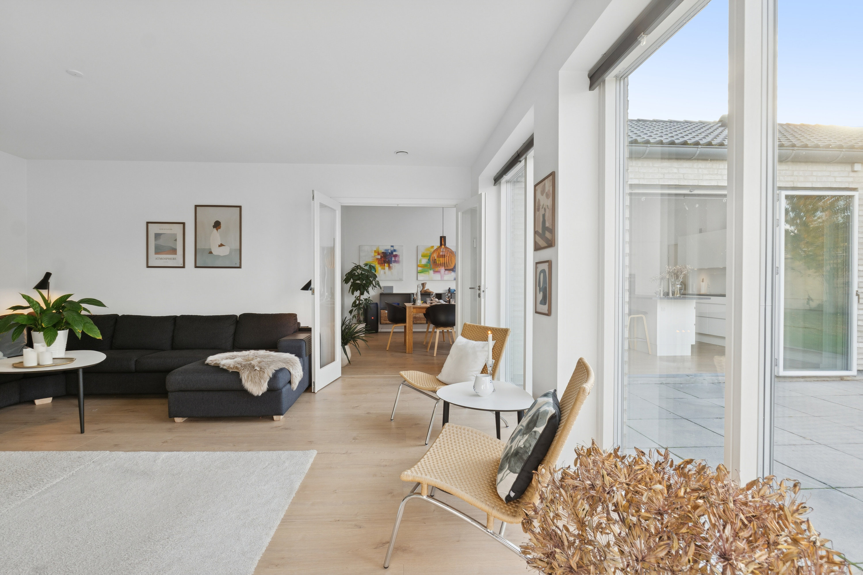 Fremhævet stue billede i fuldskærmstilstand. Billede af Nybrovej 195A, 2800 Kongens Lyngby