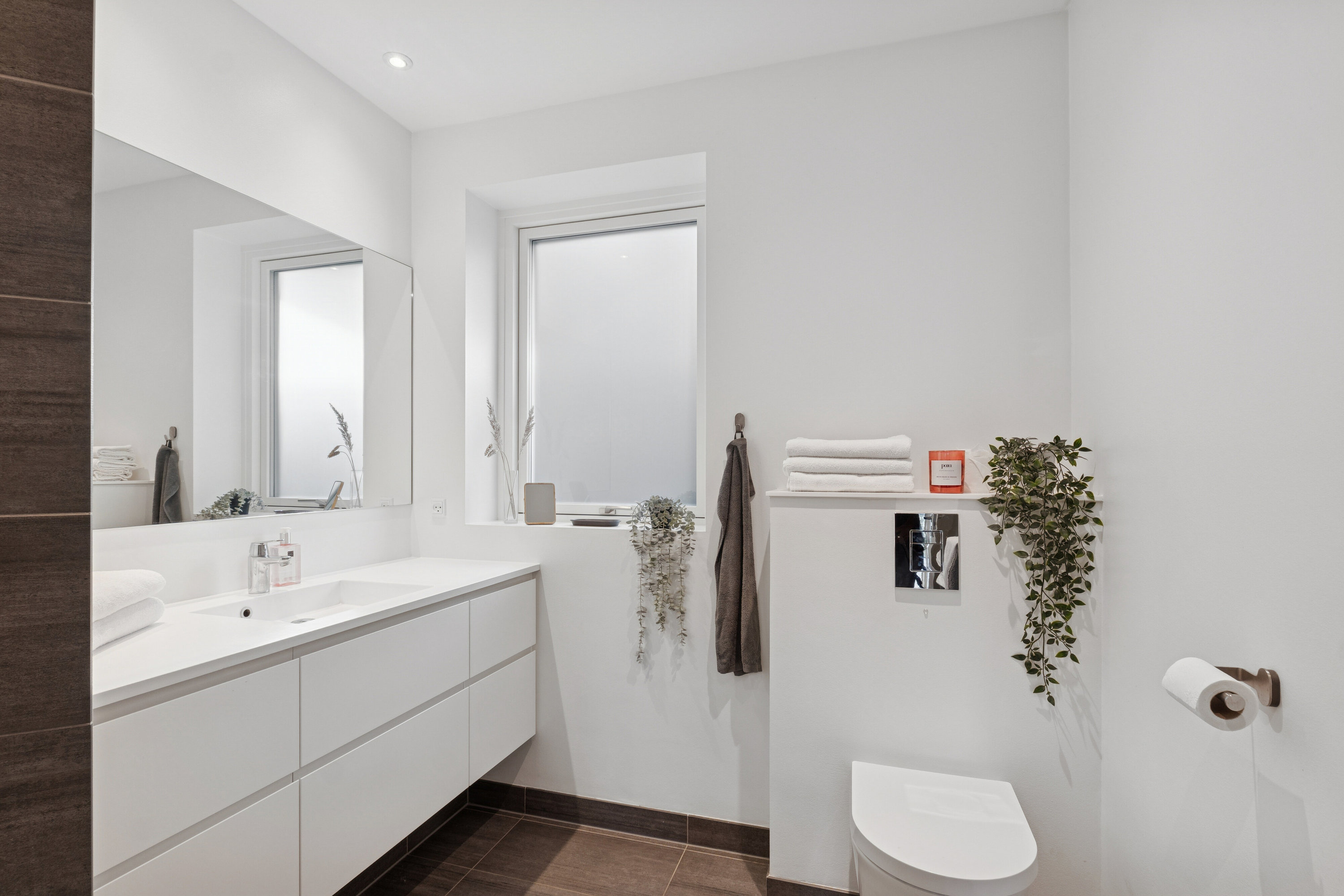 Fremhævet badeværelse billede i fuldskærmstilstand. Billede af Nybrovej 195A, 2800 Kongens Lyngby