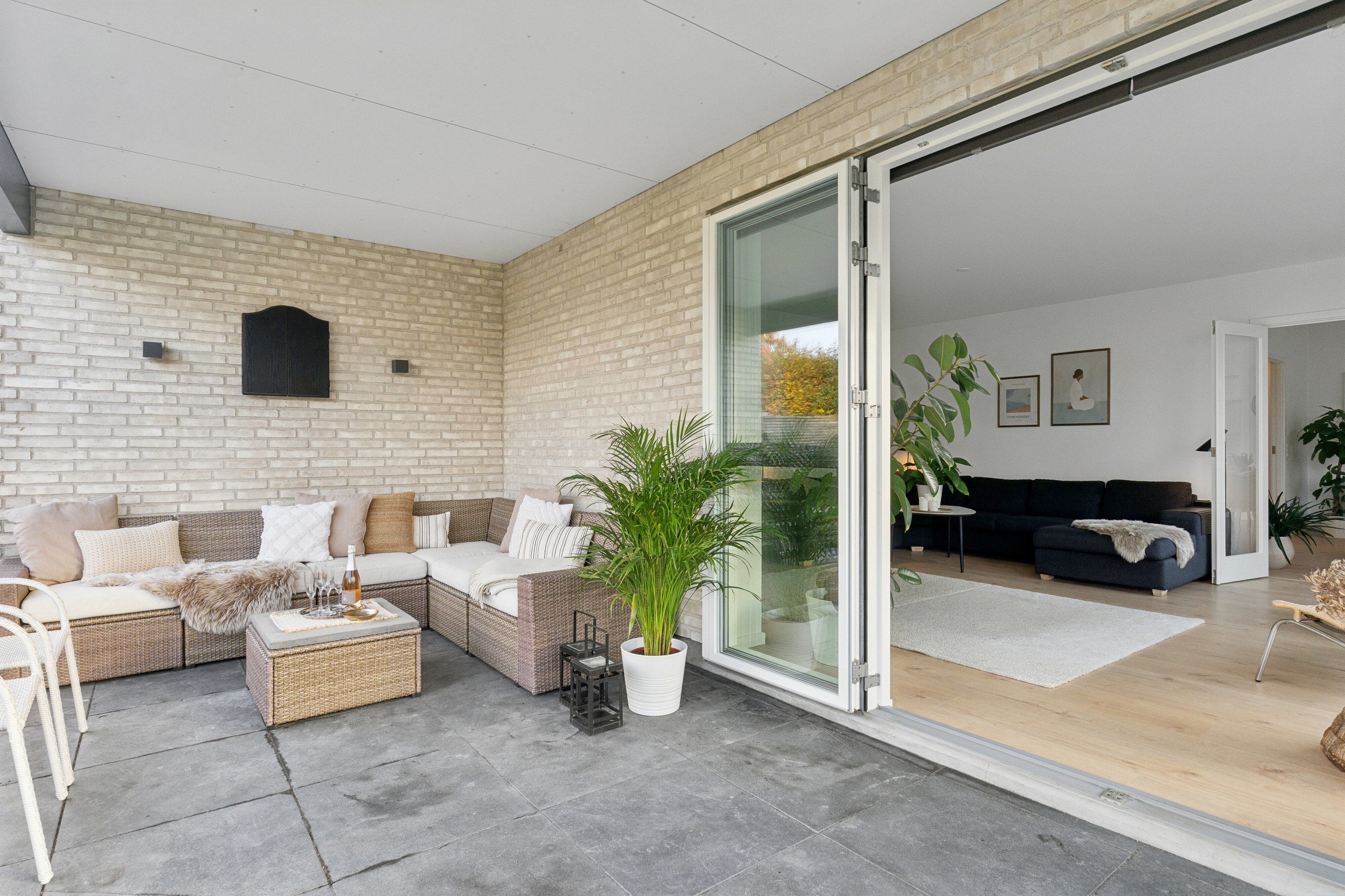 Miniaturebillede 1: overdækket terrasse. Billede af Nybrovej 195A, 2800 Kongens Lyngby