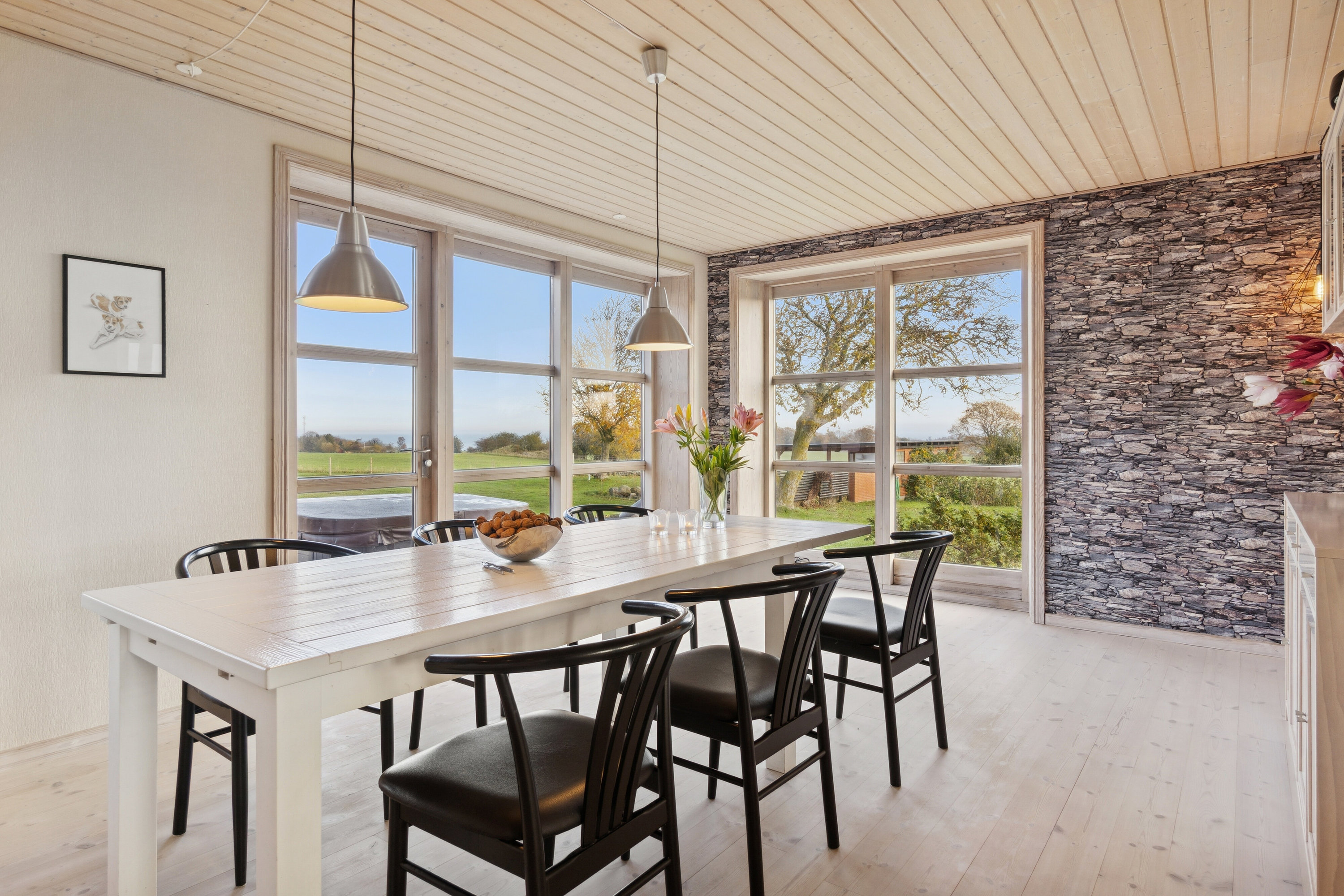 Fremhævet spisestue billede i fuldskærmstilstand. Billede af Østermarievej 14, Ibsker, 3740 Svaneke