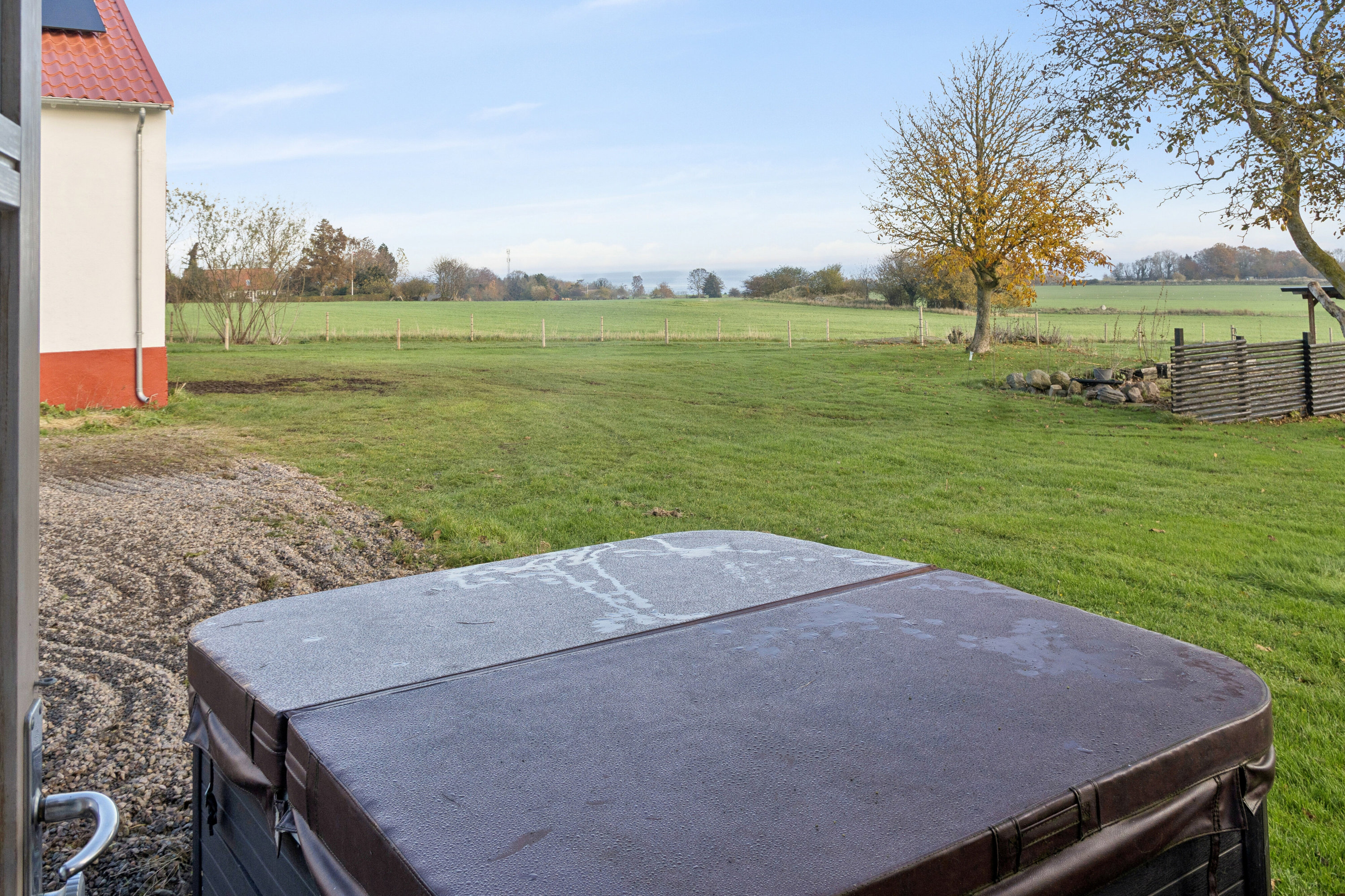 Fremhævet udendørs billede i fuldskærmstilstand. Billede af Østermarievej 14, Ibsker, 3740 Svaneke